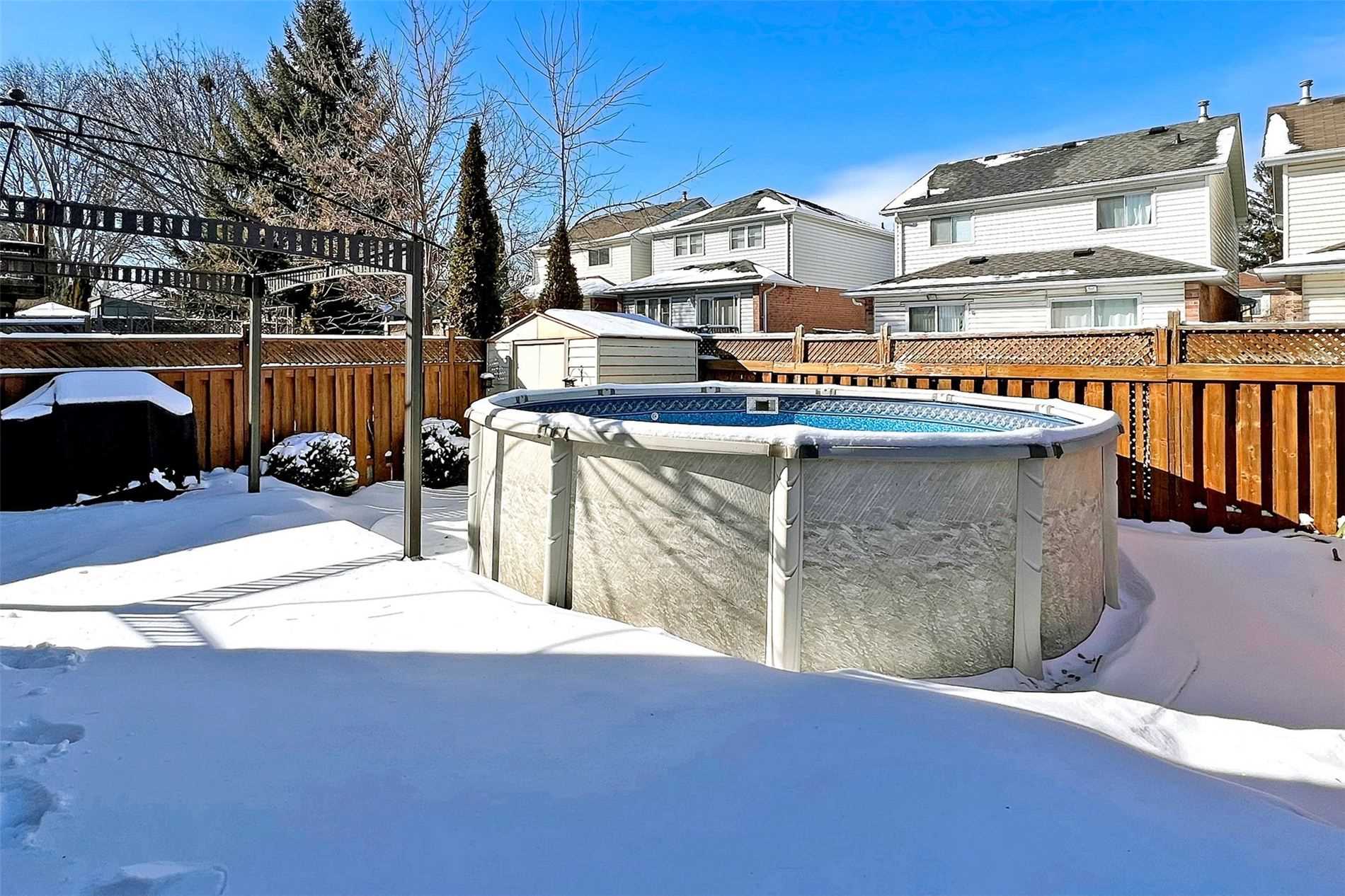 40 Marchwood Cres