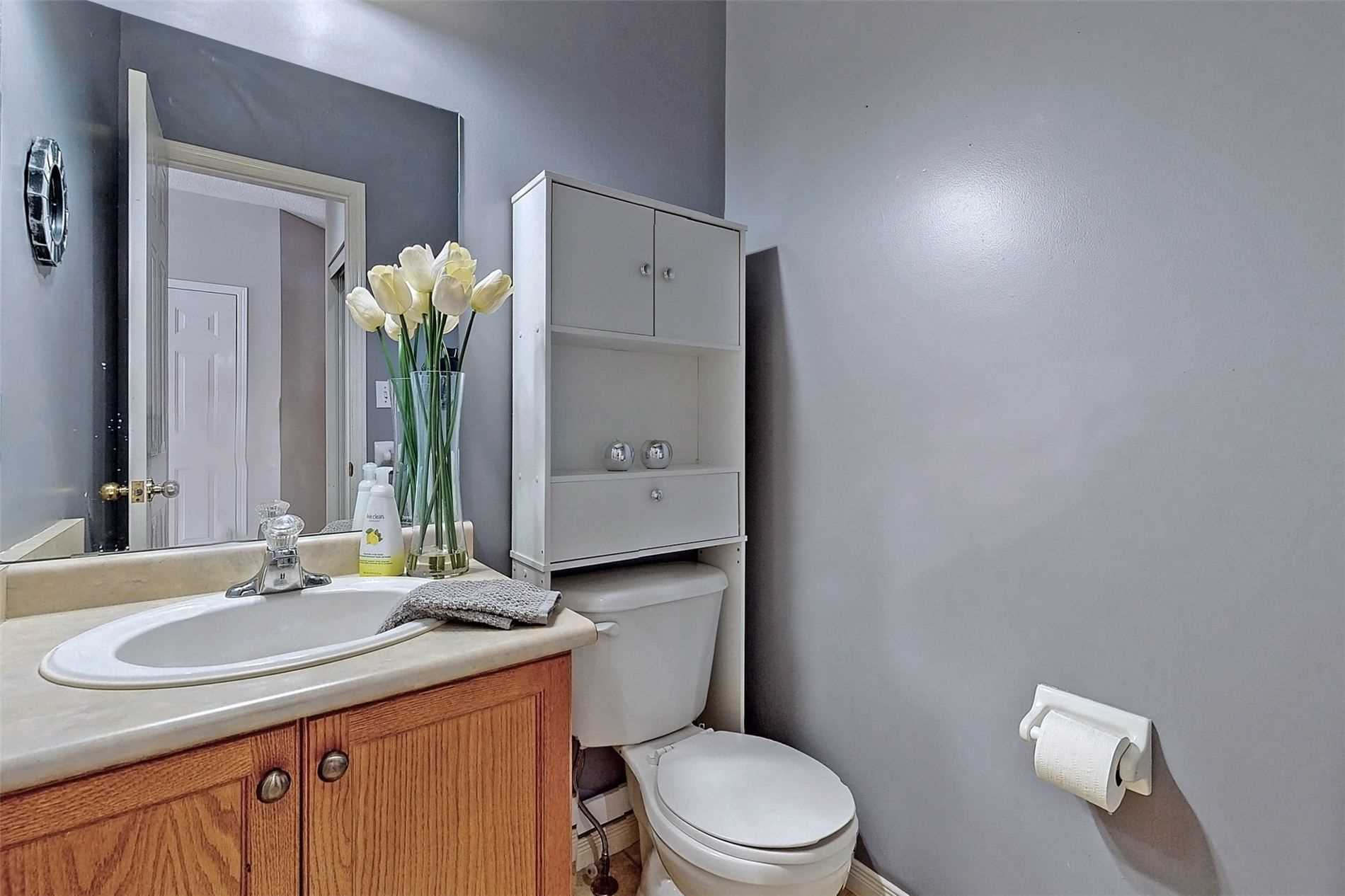 40 Marchwood Cres