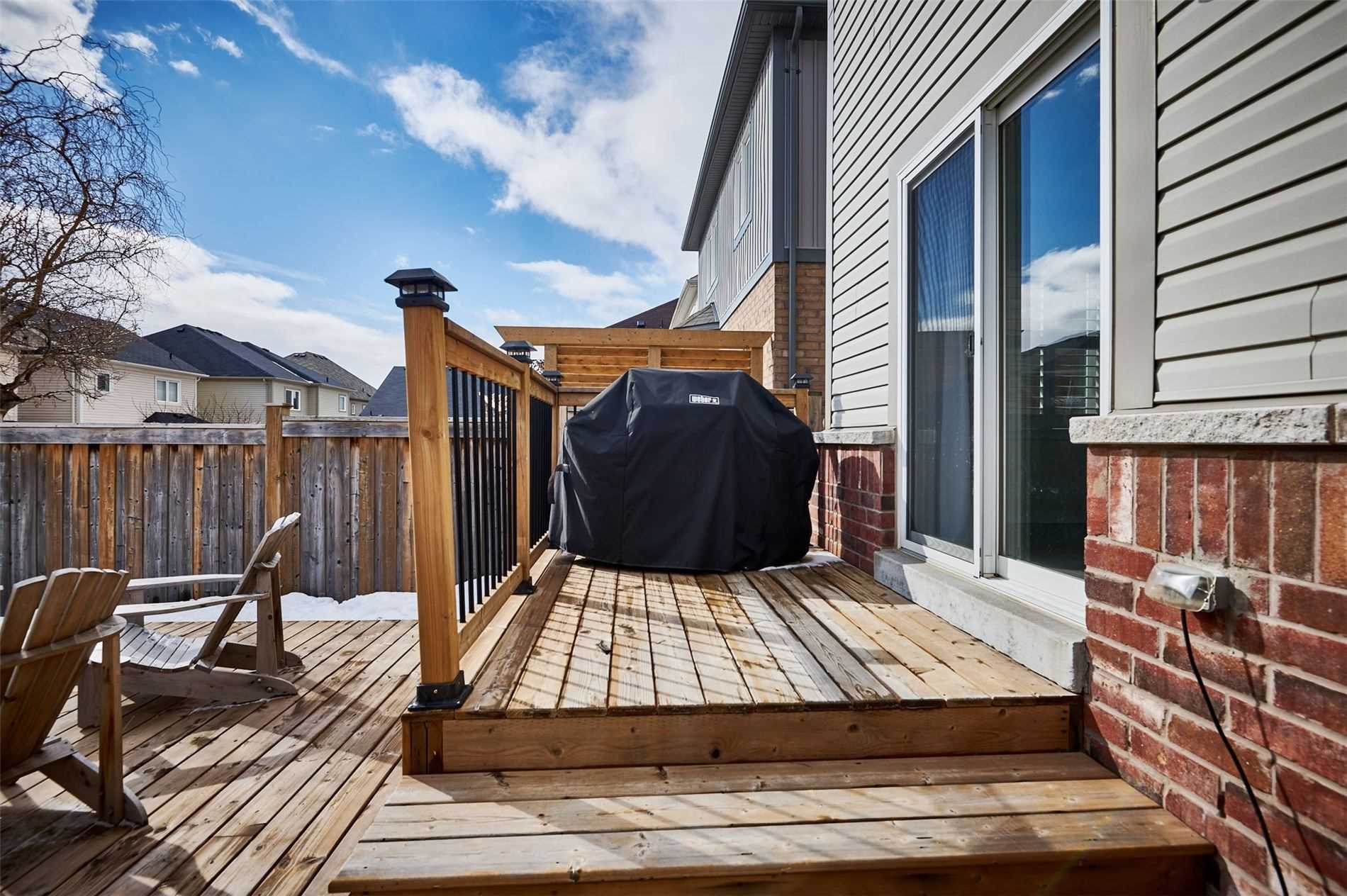 83 Northglen Blvd
