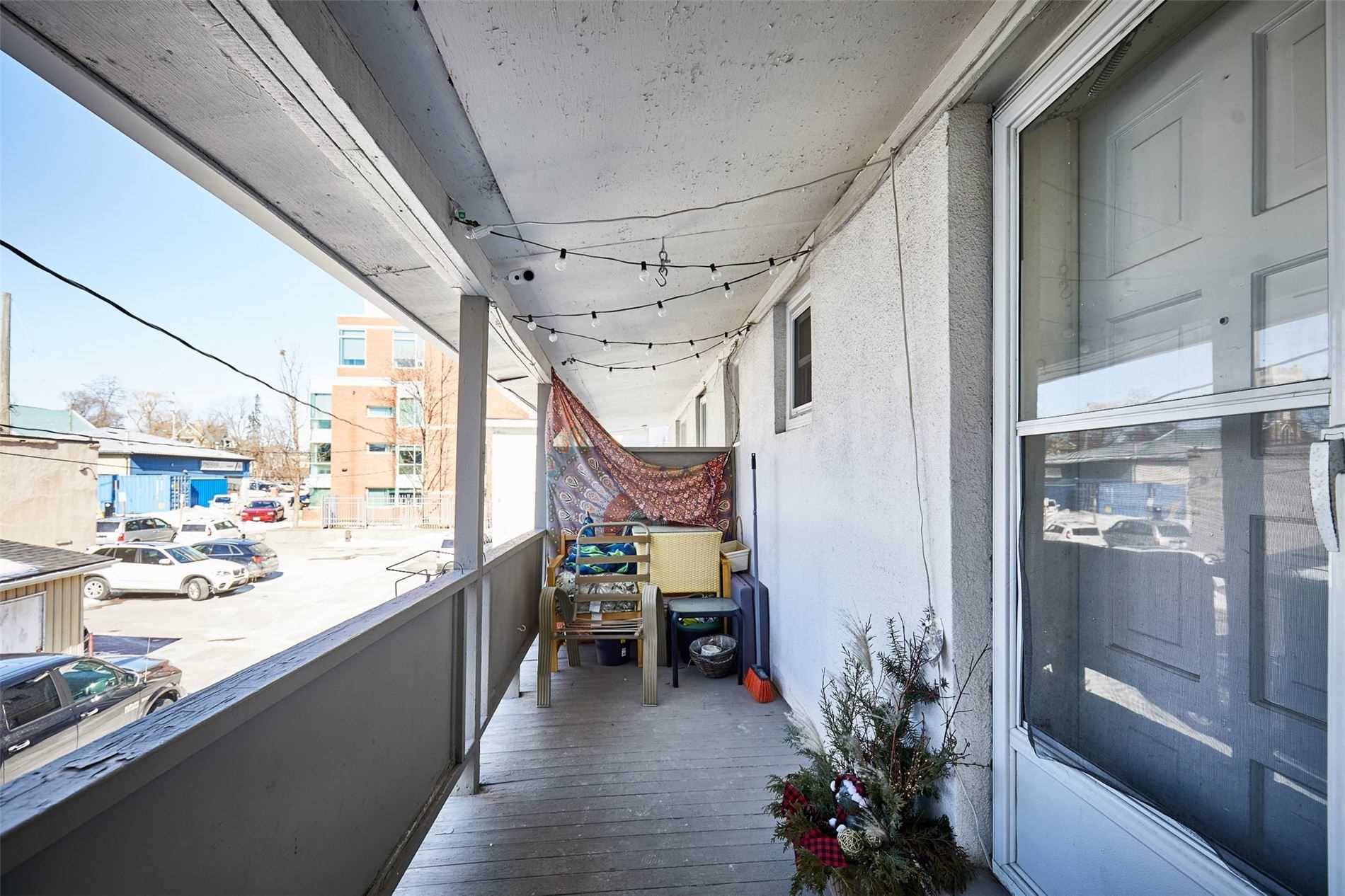 20-30 King St W
