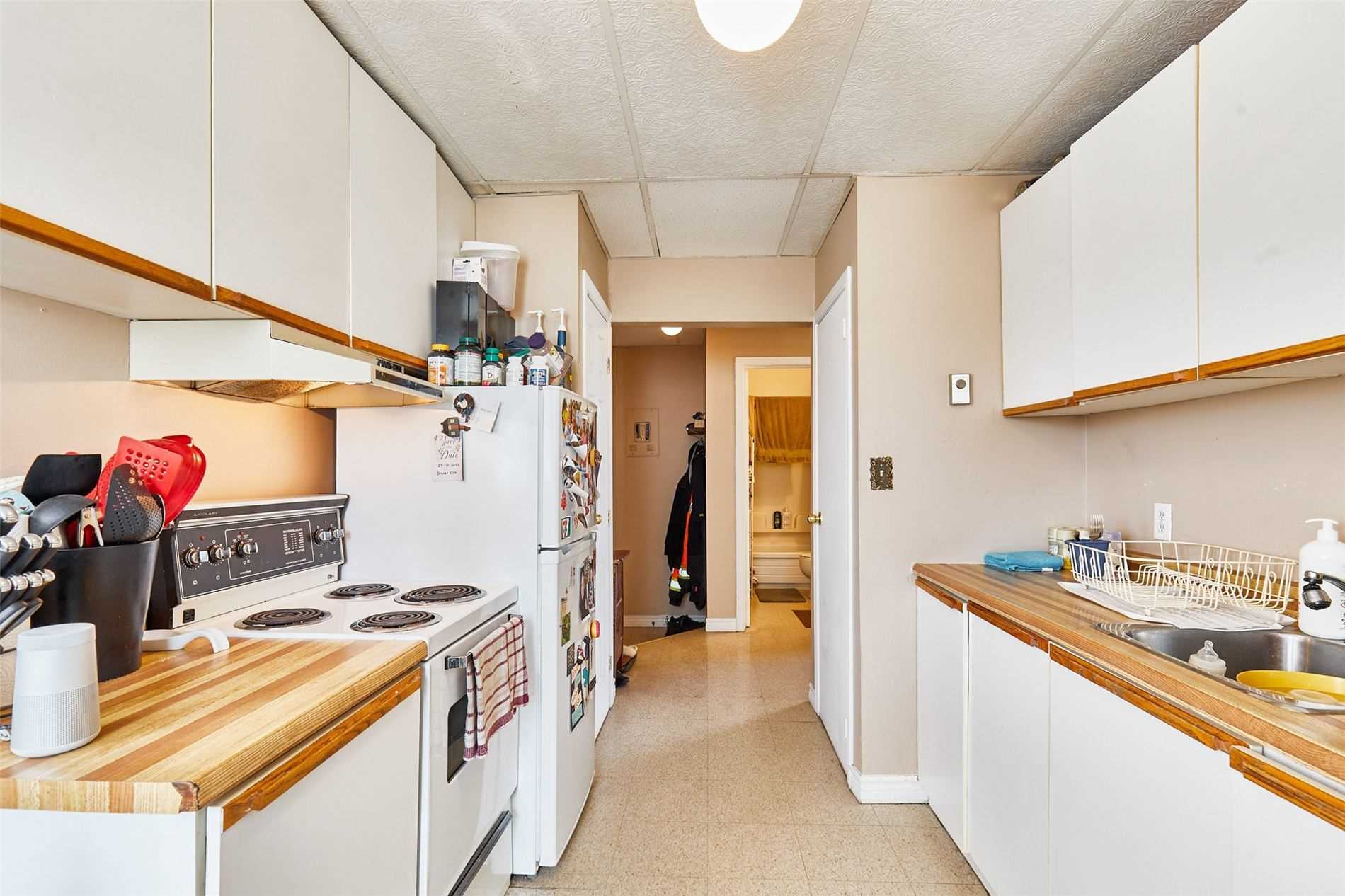 20-30 King St W