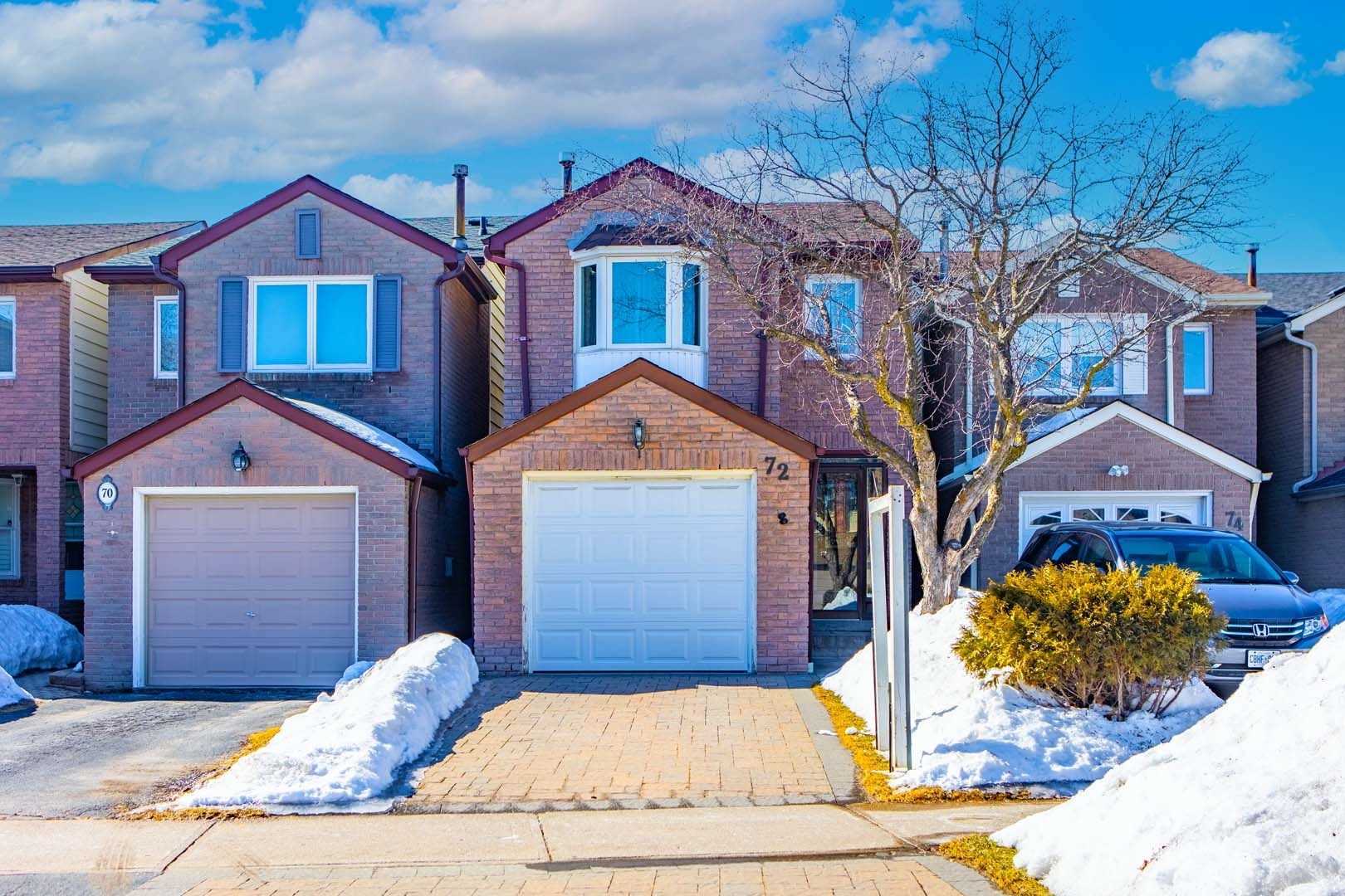 72 Eagleview Cres