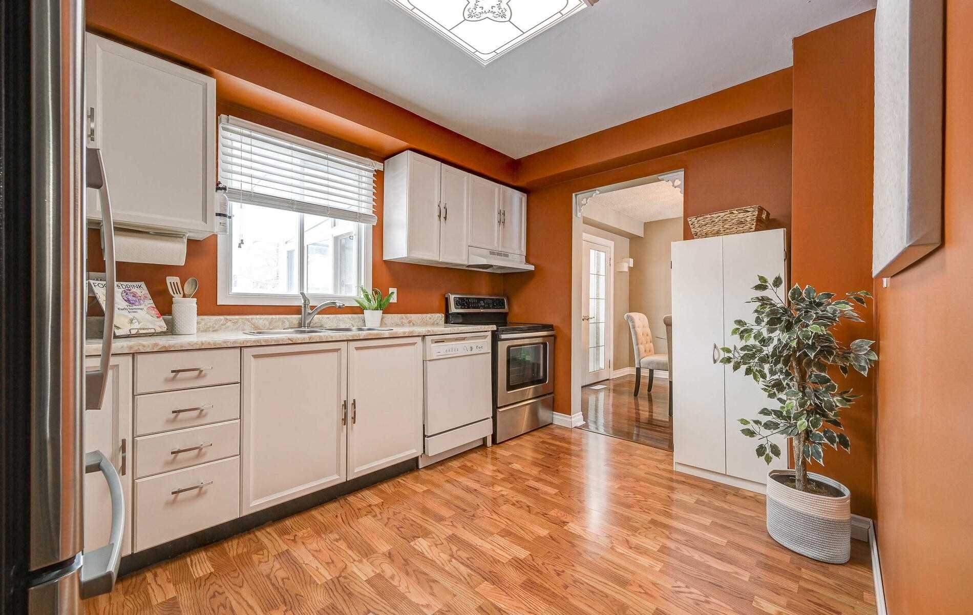 47 Gilmour Dr