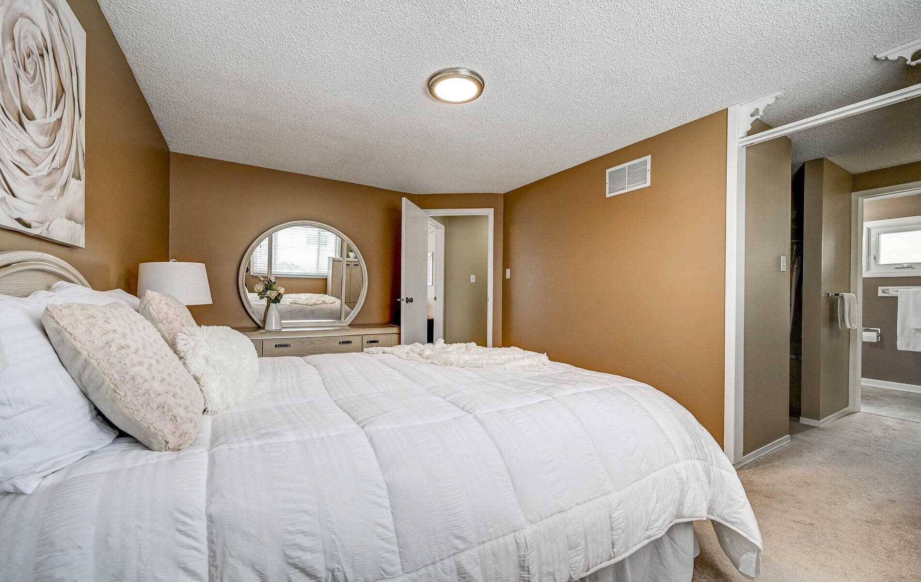 47 Gilmour Dr