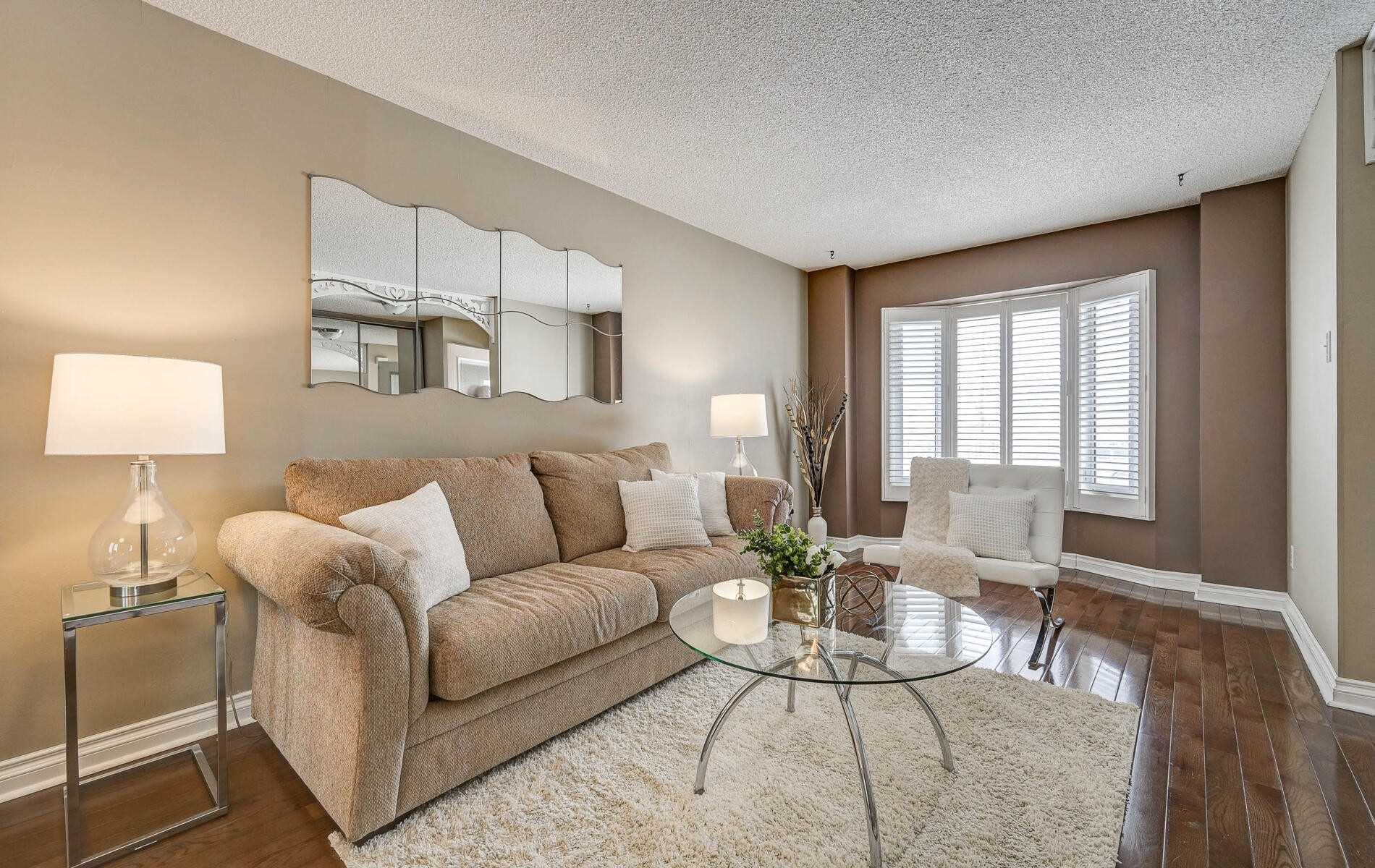 47 Gilmour Dr