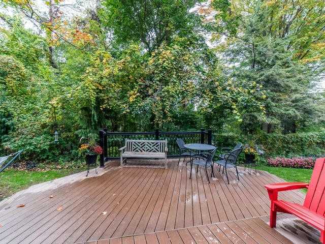 12 Stornoway Crt