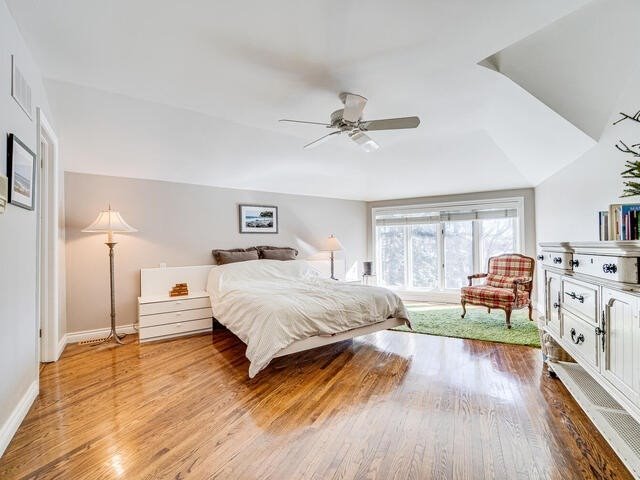 12 Stornoway Crt