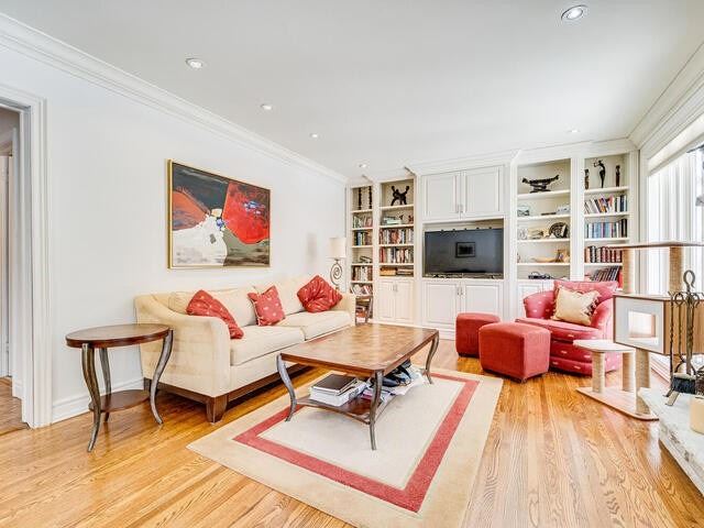 12 Stornoway Crt