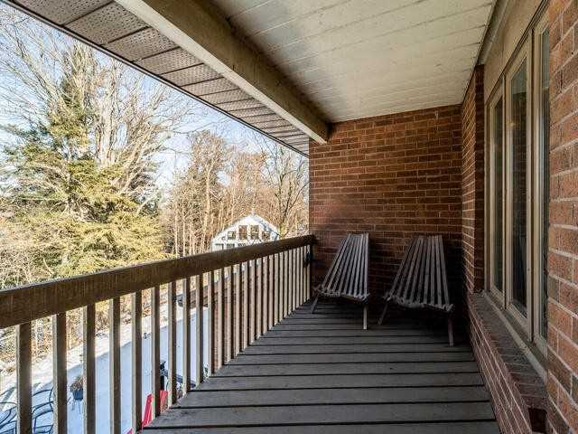 12 Stornoway Crt