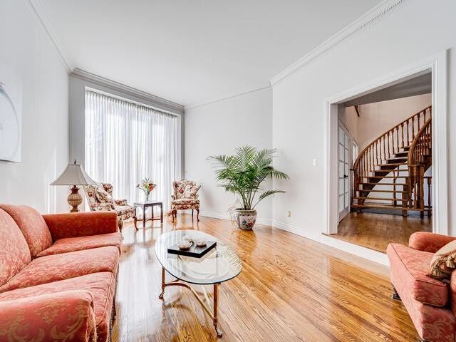 12 Stornoway Crt