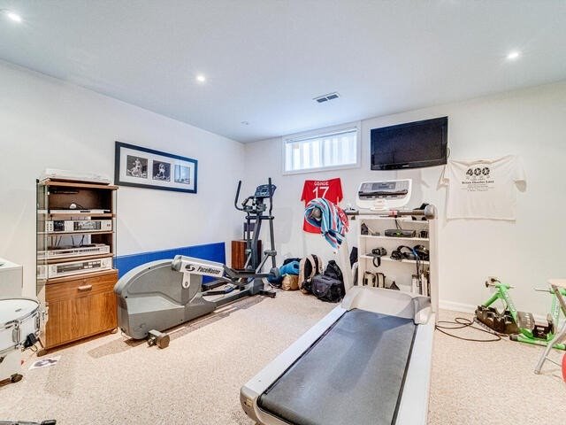 12 Stornoway Crt