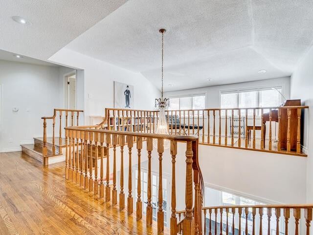 12 Stornoway Crt