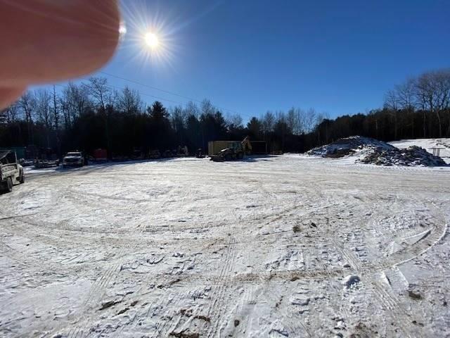 4560 Thickson Rd N