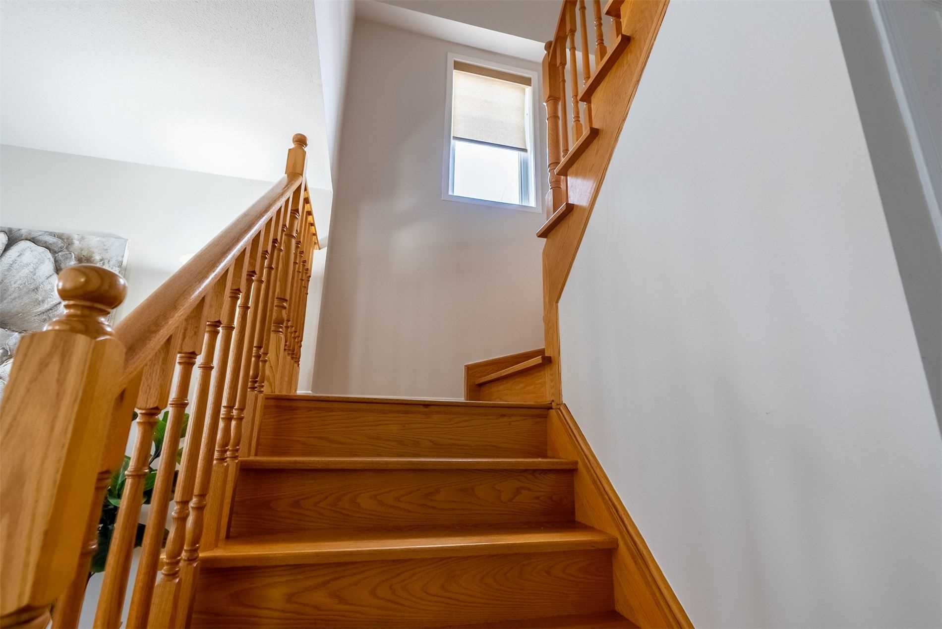 60 Haverhill Cres