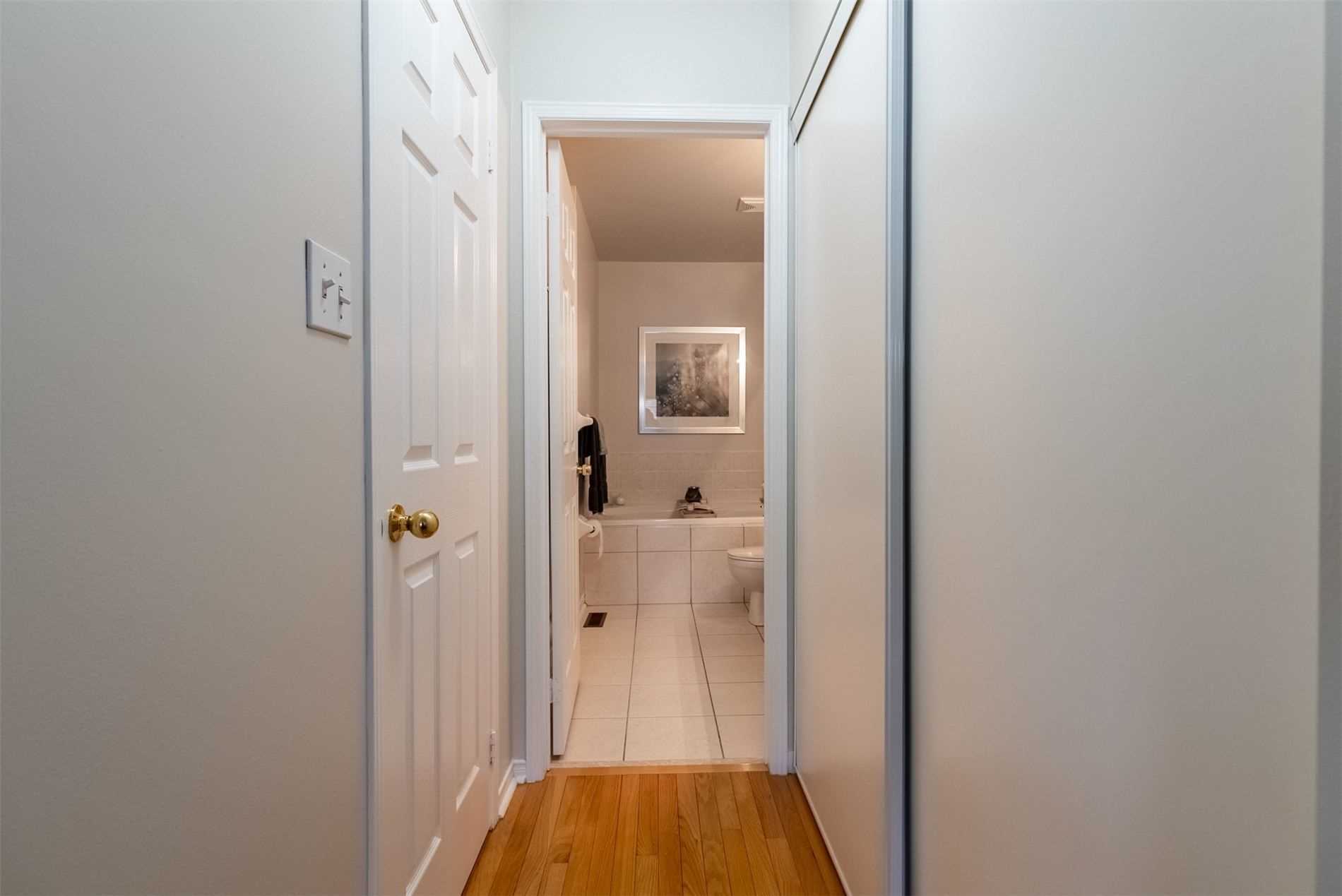 60 Haverhill Cres