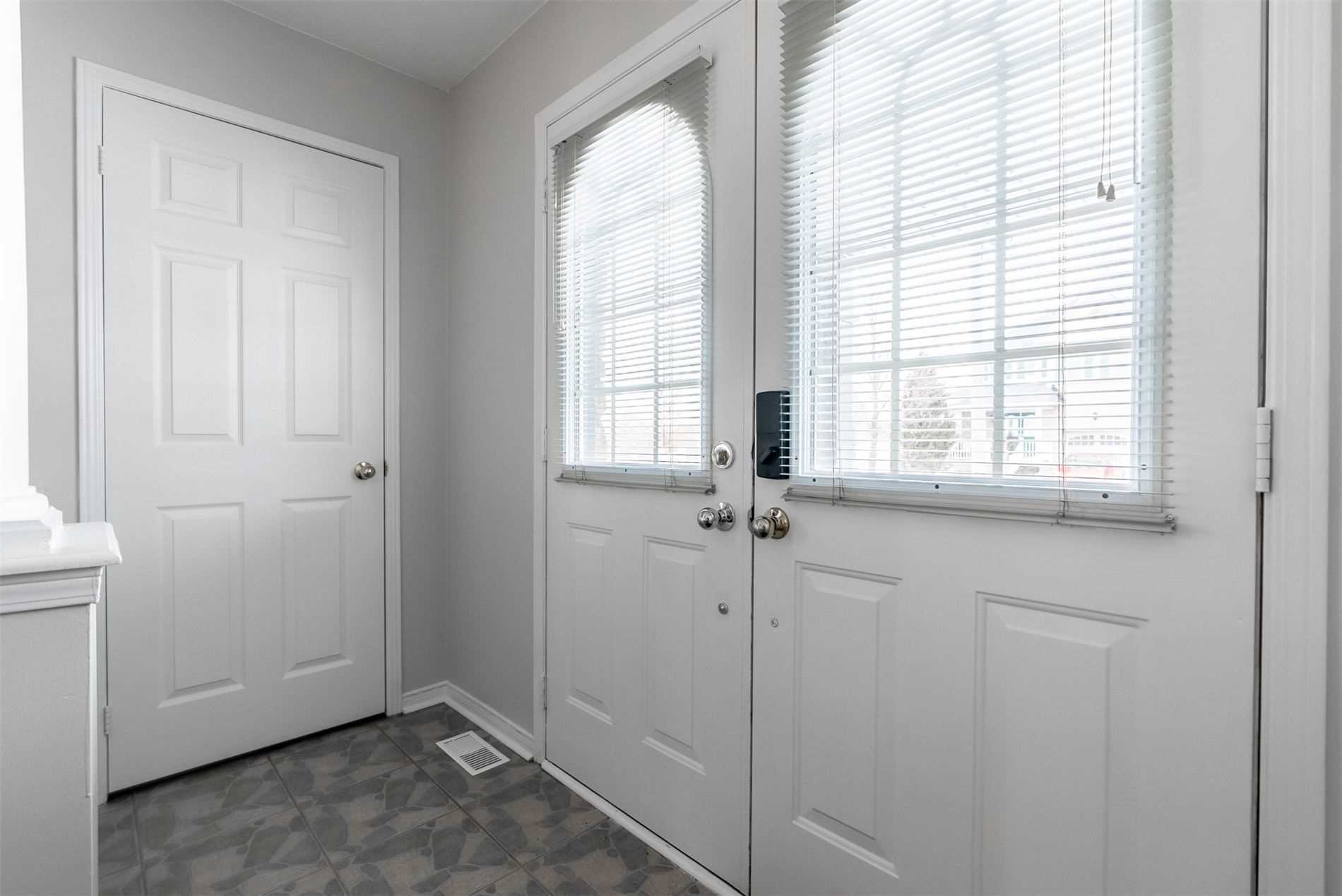 60 Haverhill Cres