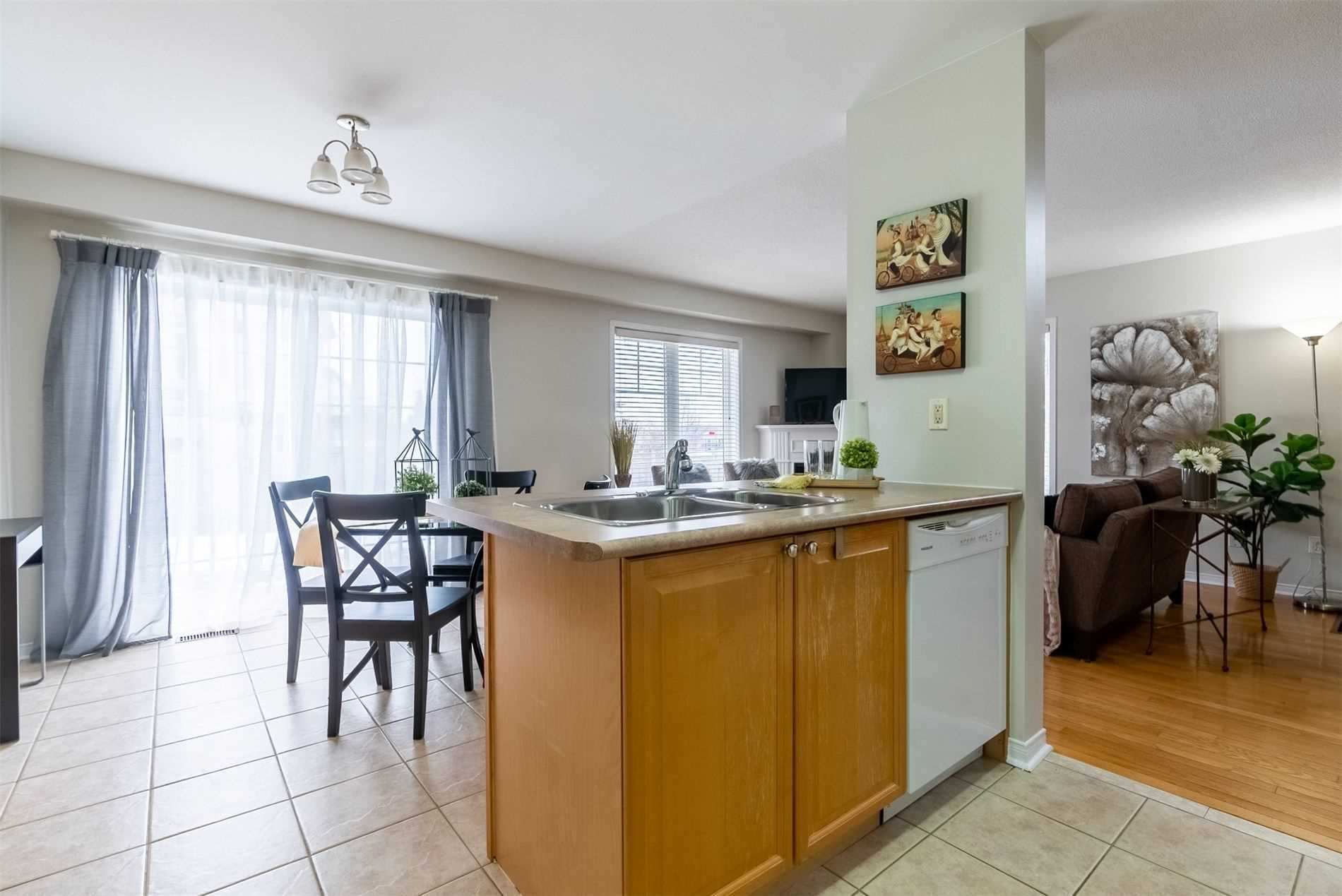 60 Haverhill Cres