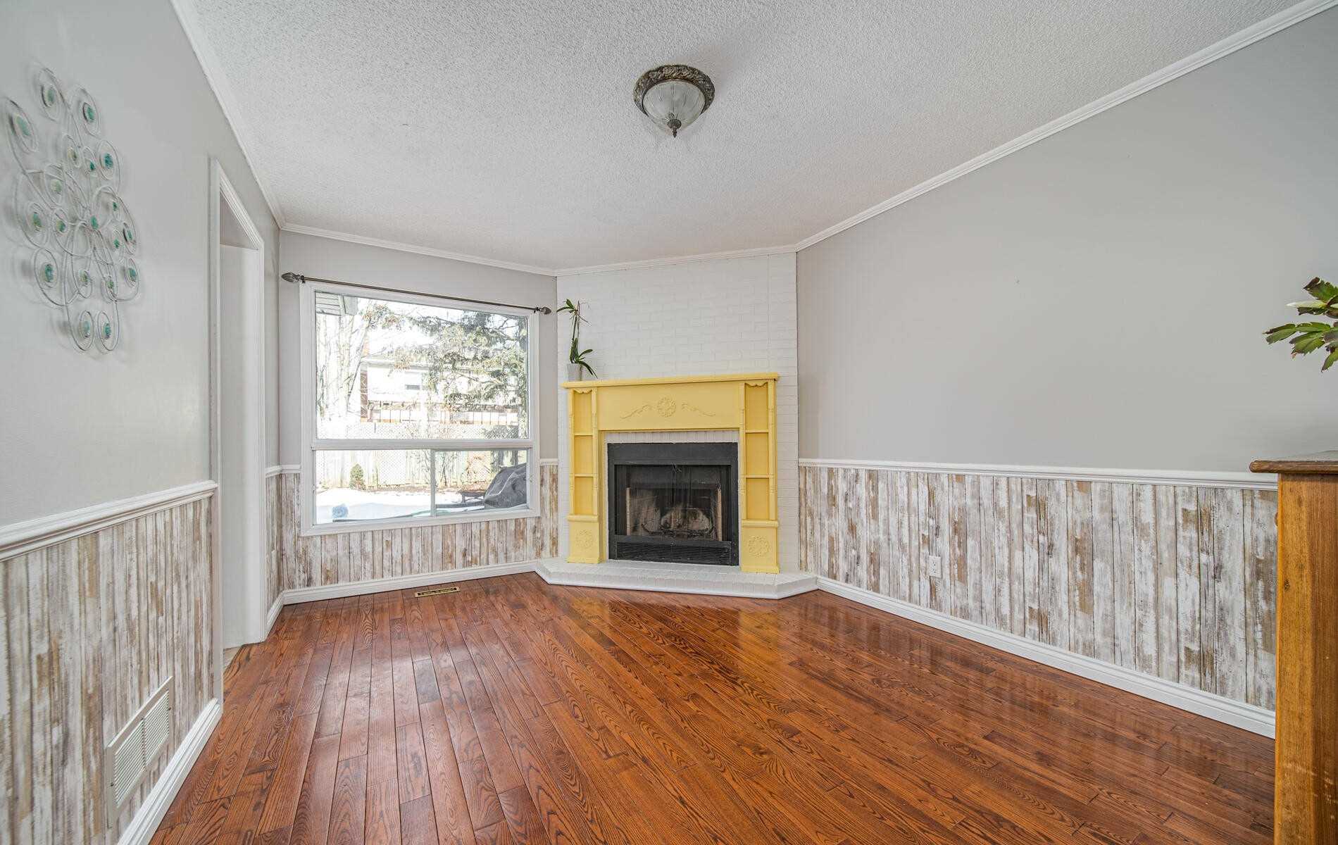 36 Stanford Cres