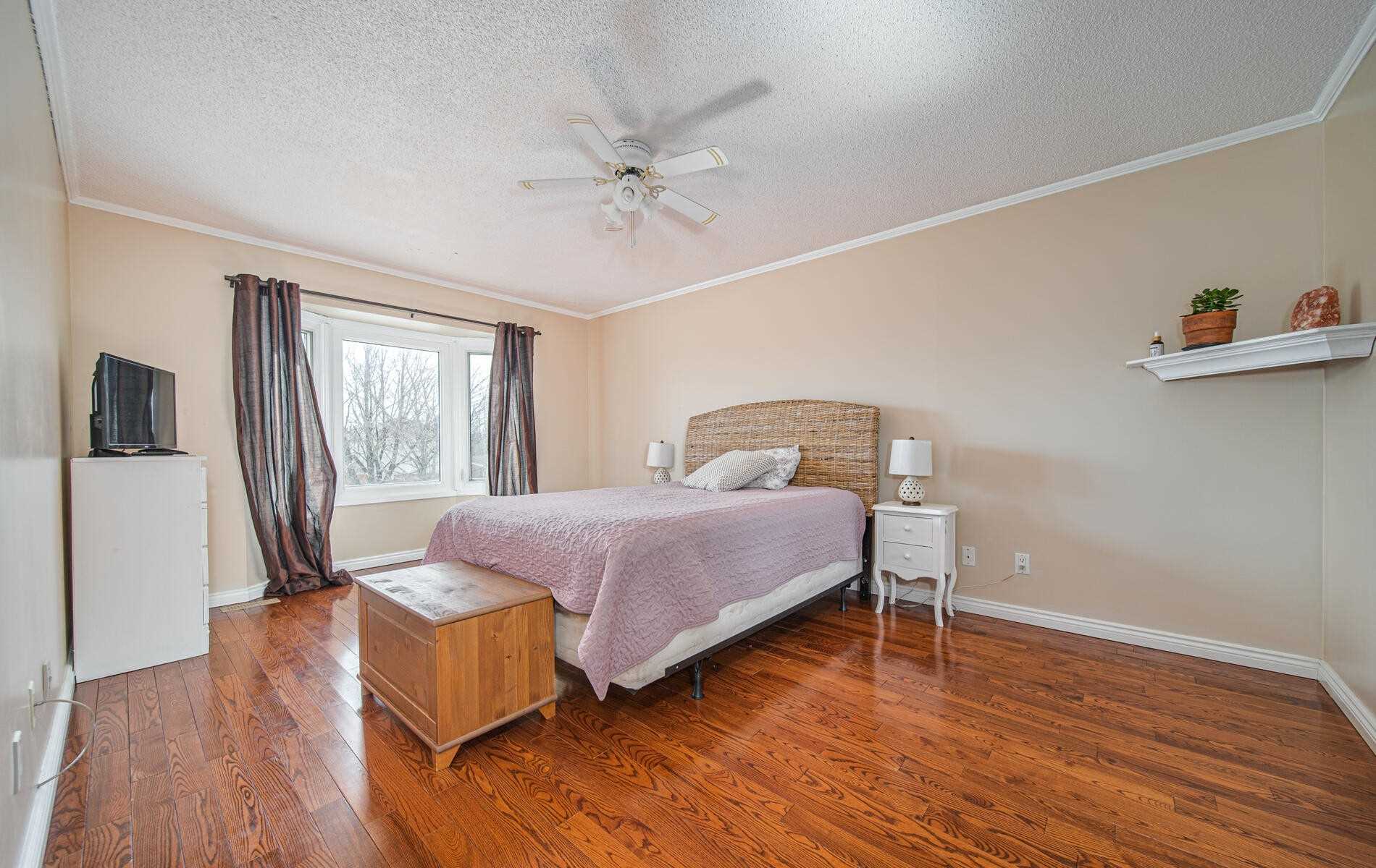 36 Stanford Cres