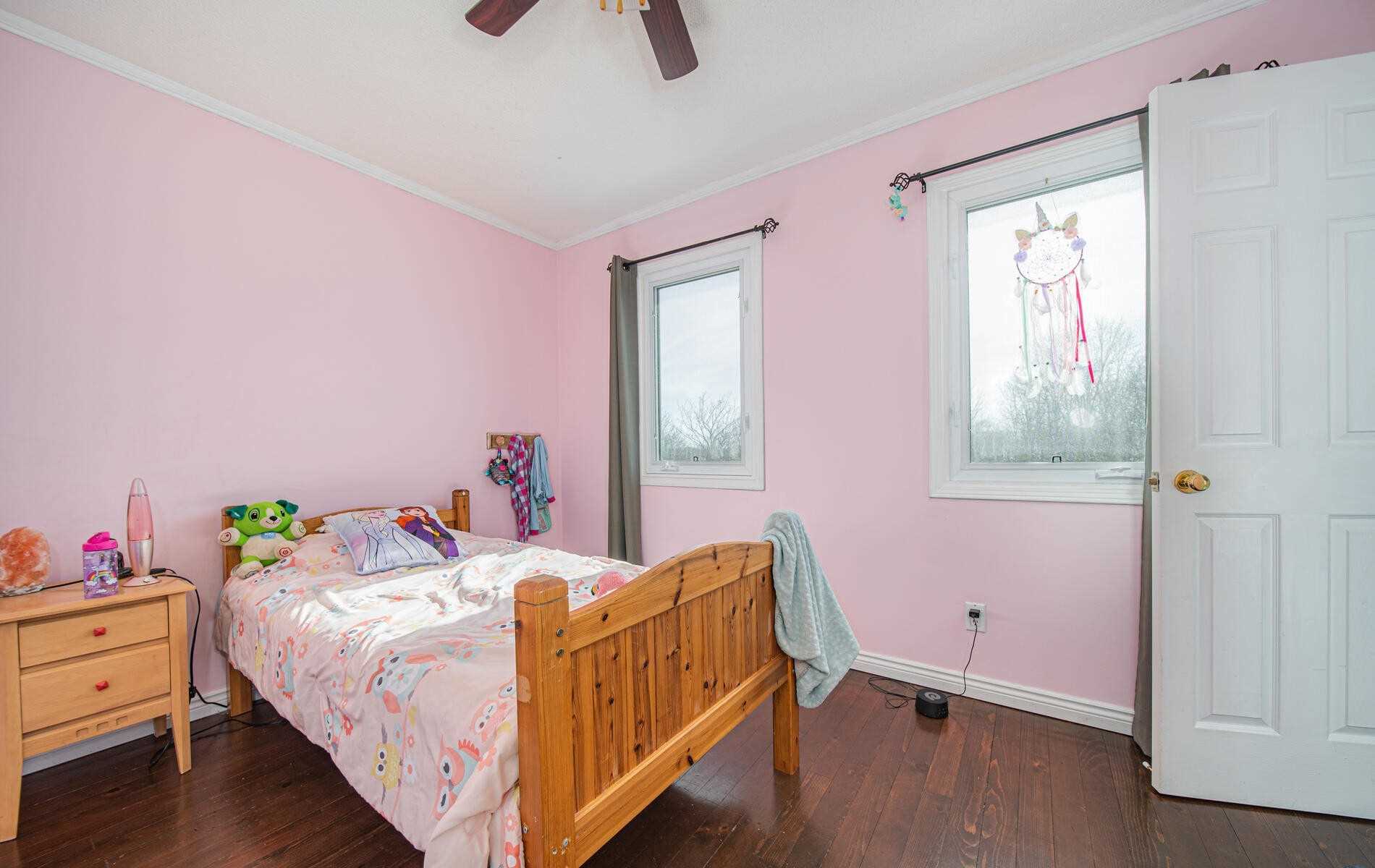36 Stanford Cres