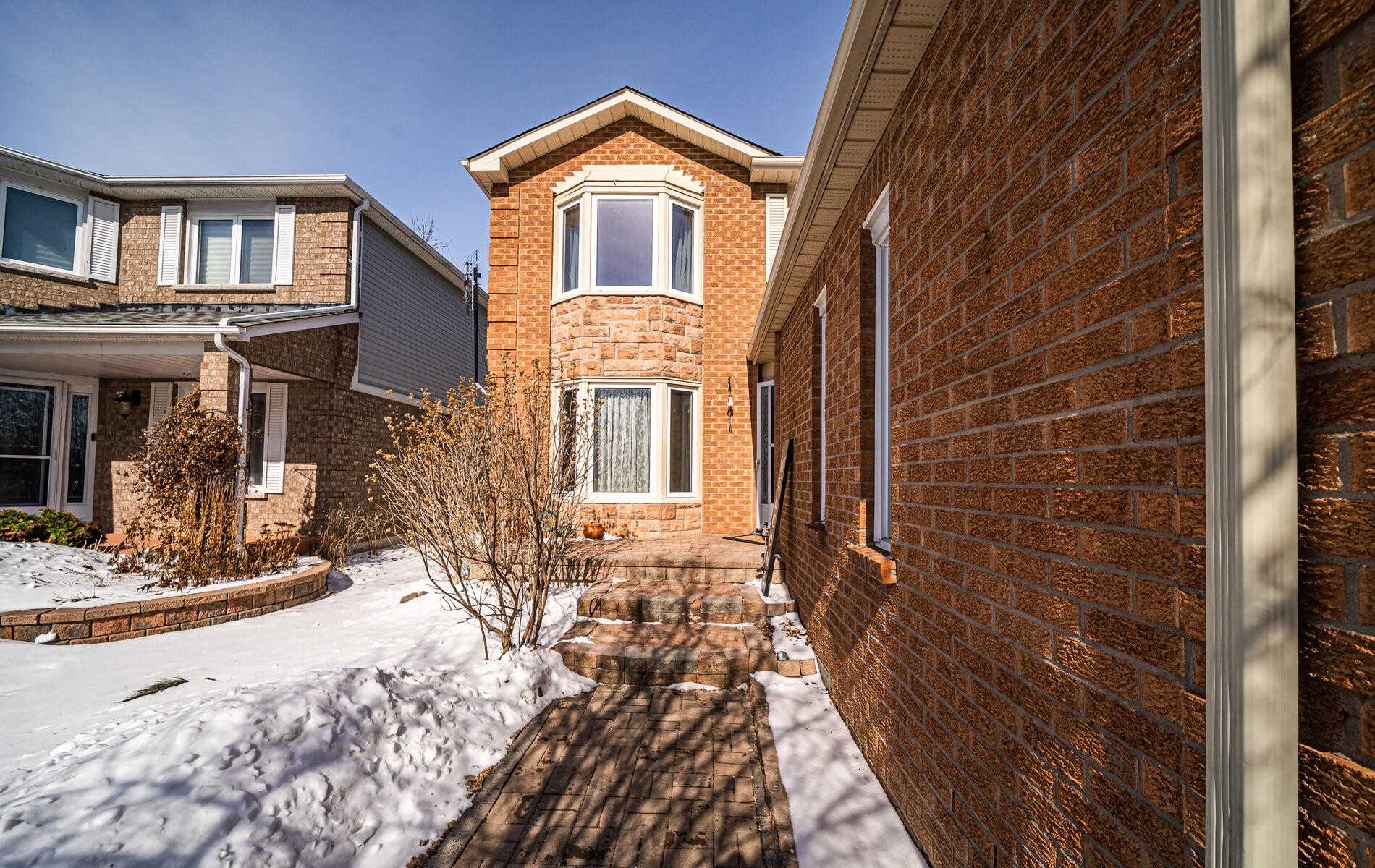 36 Stanford Cres