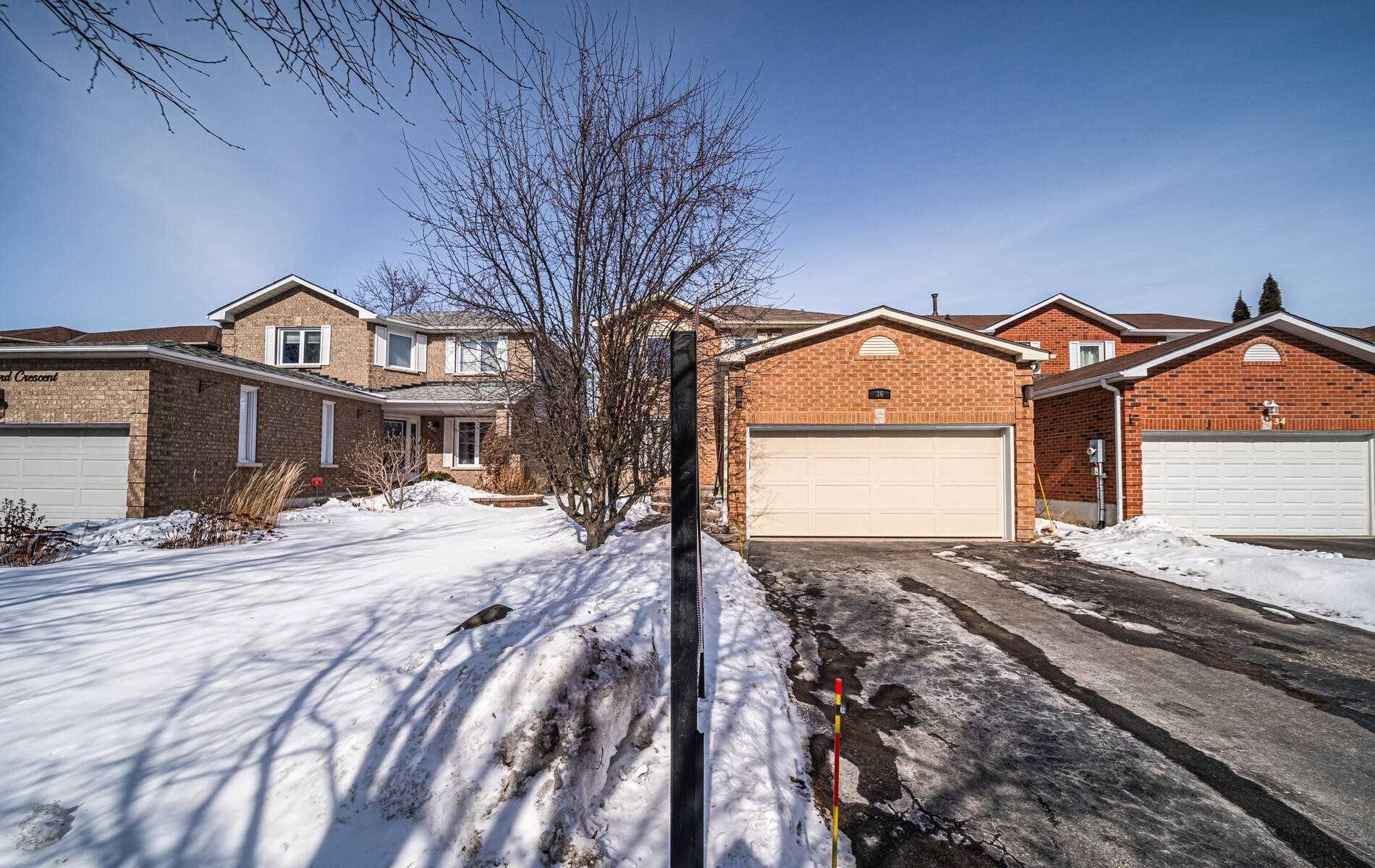 36 Stanford Cres