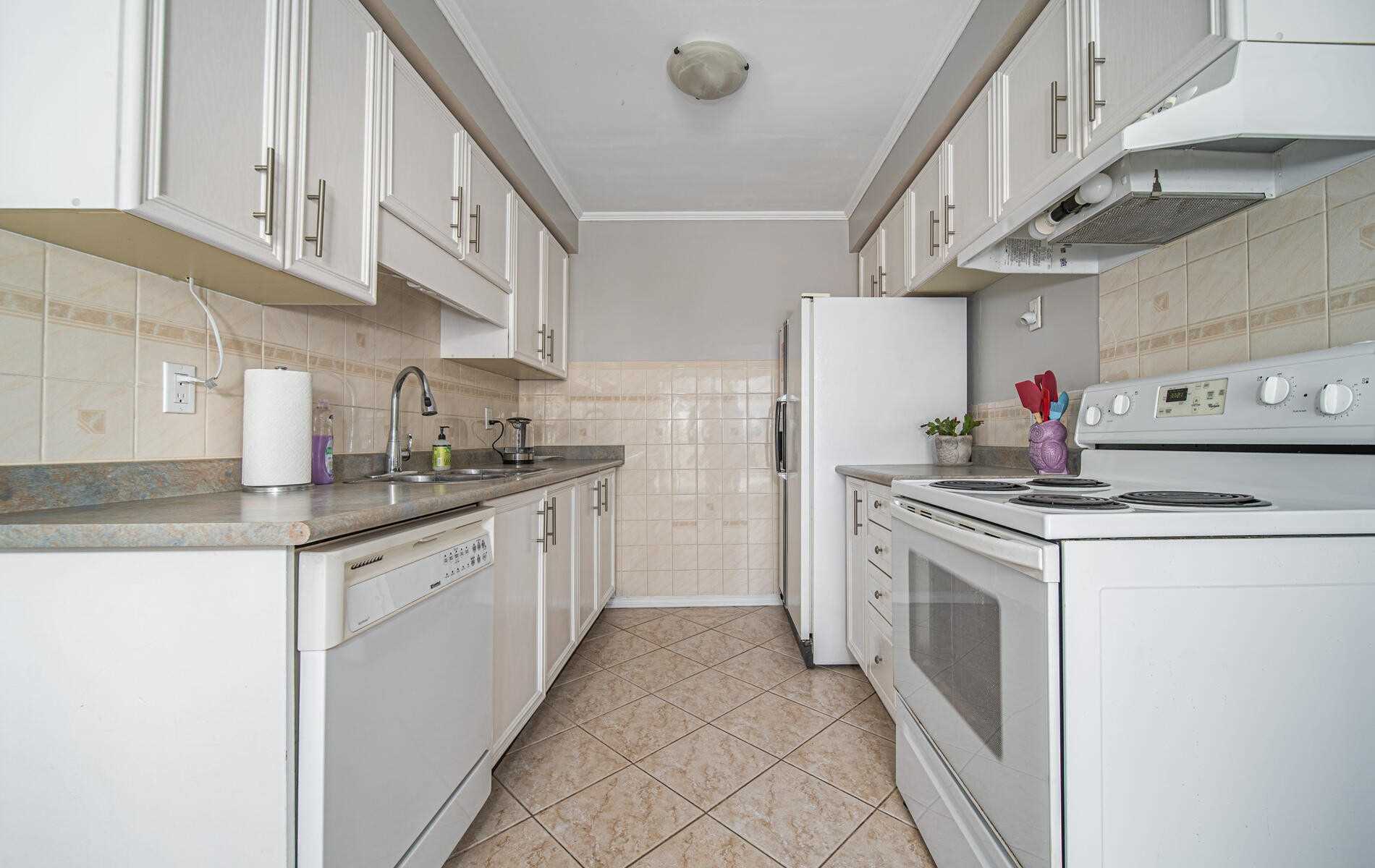 36 Stanford Cres