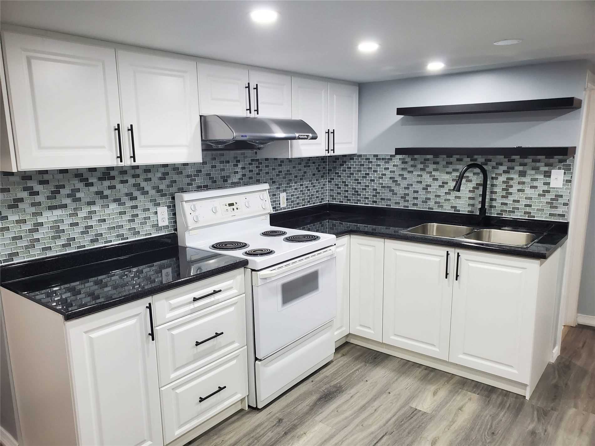 70 Admiral Rd, #Lower