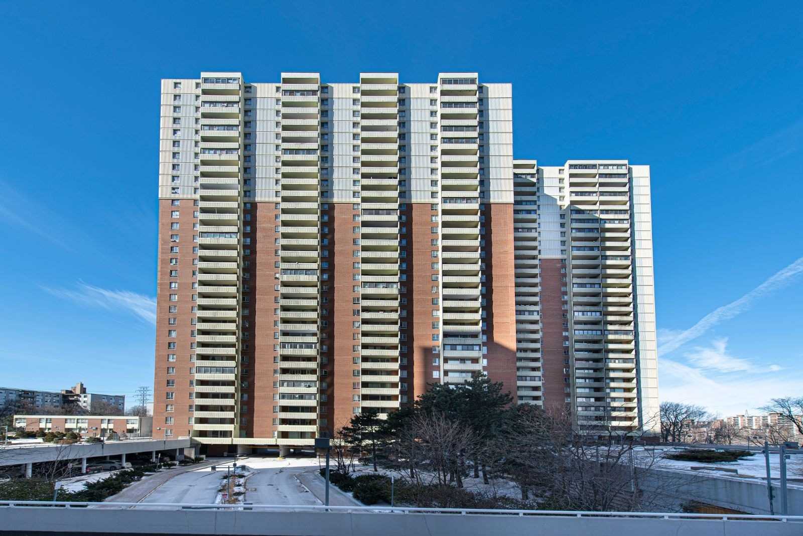 1 Massey Sq, #1009