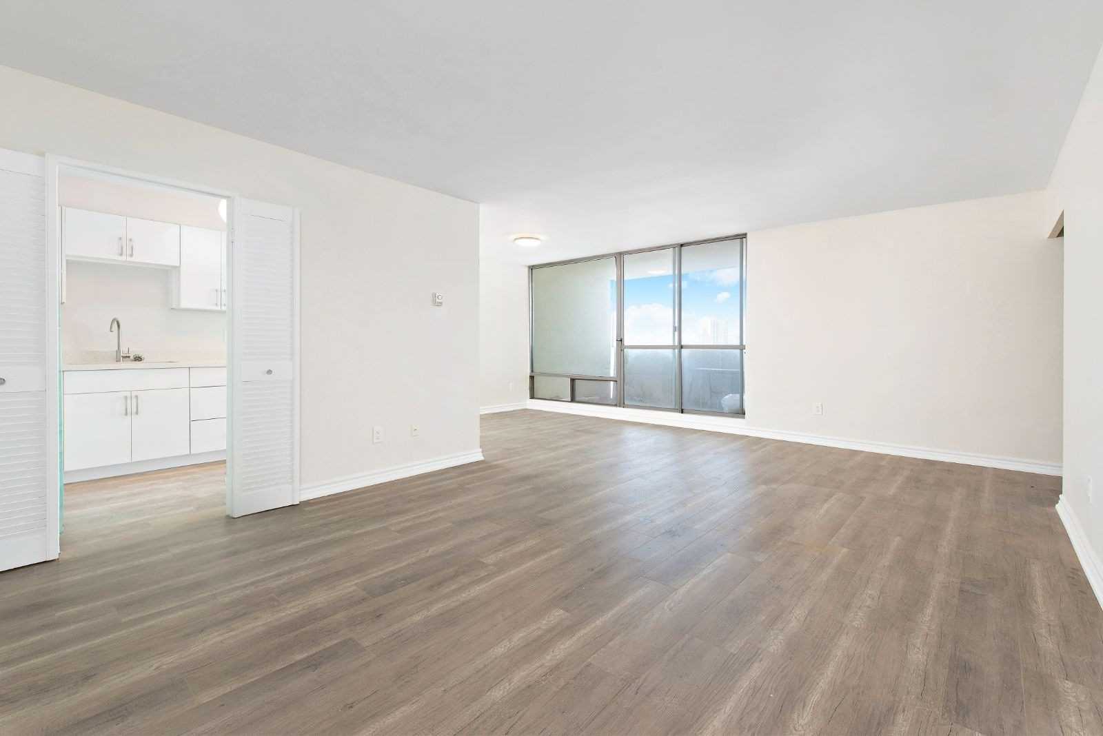 1 Massey Sq, #1009