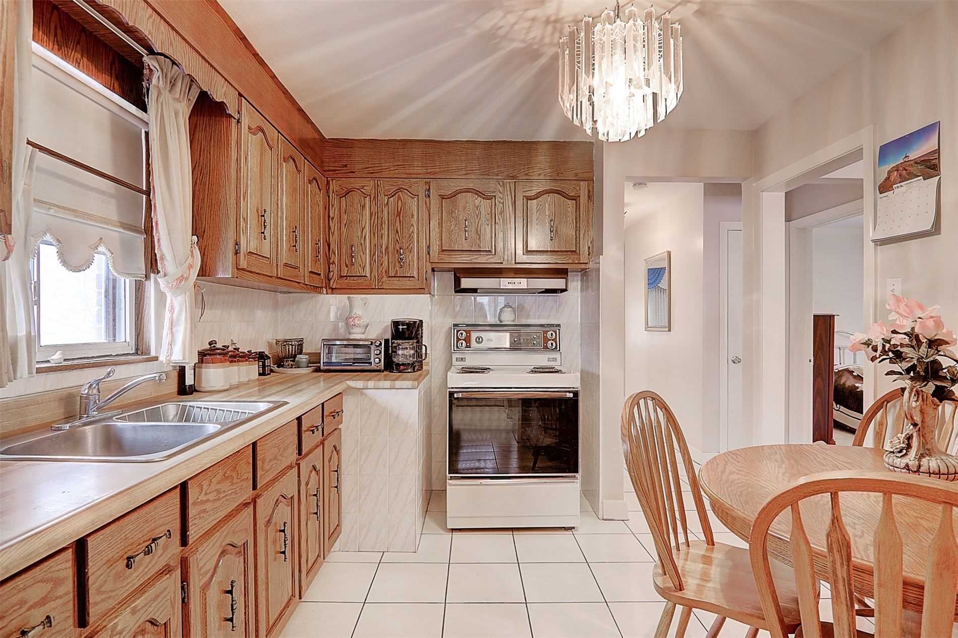 61 Lynvalley Cres