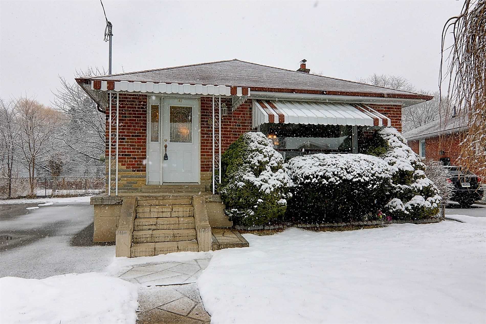 61 Lynvalley Cres