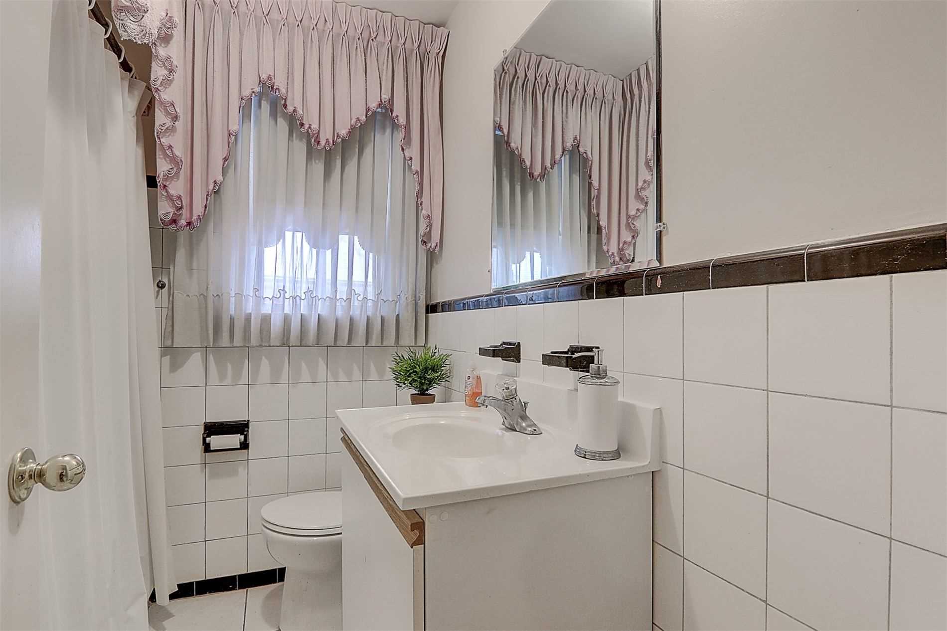 61 Lynvalley Cres