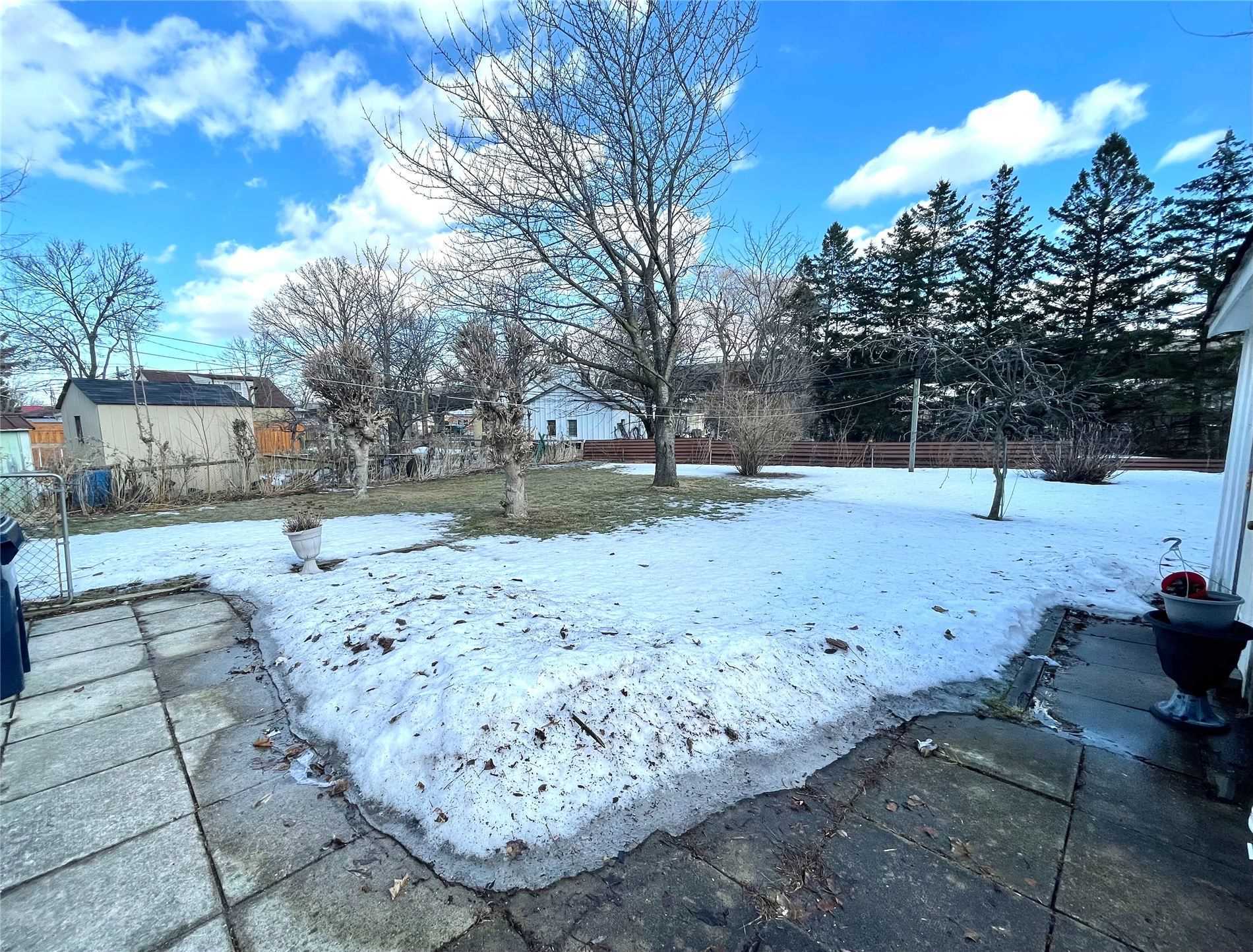 61 Lynvalley Cres