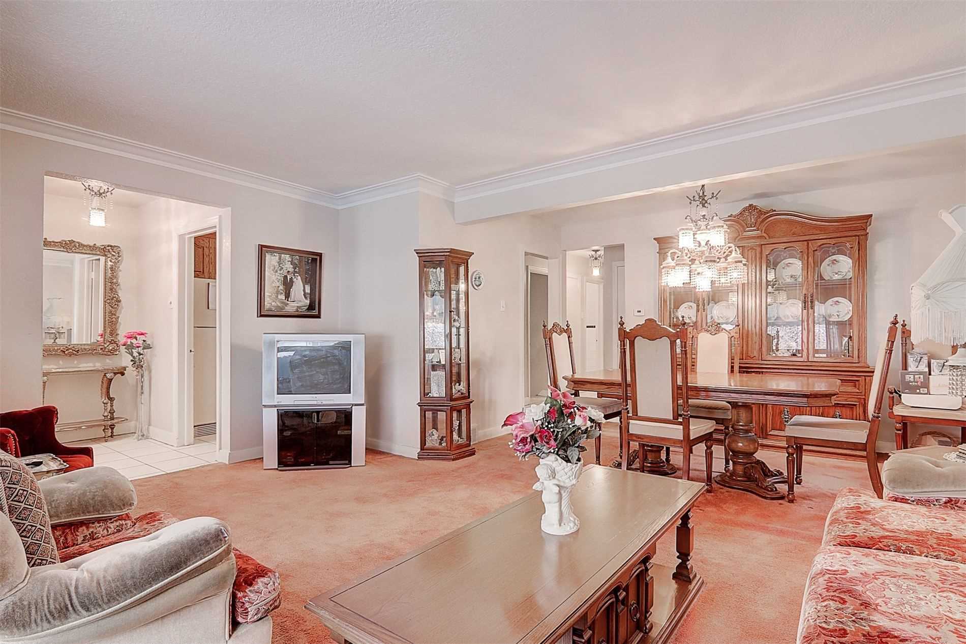 61 Lynvalley Cres