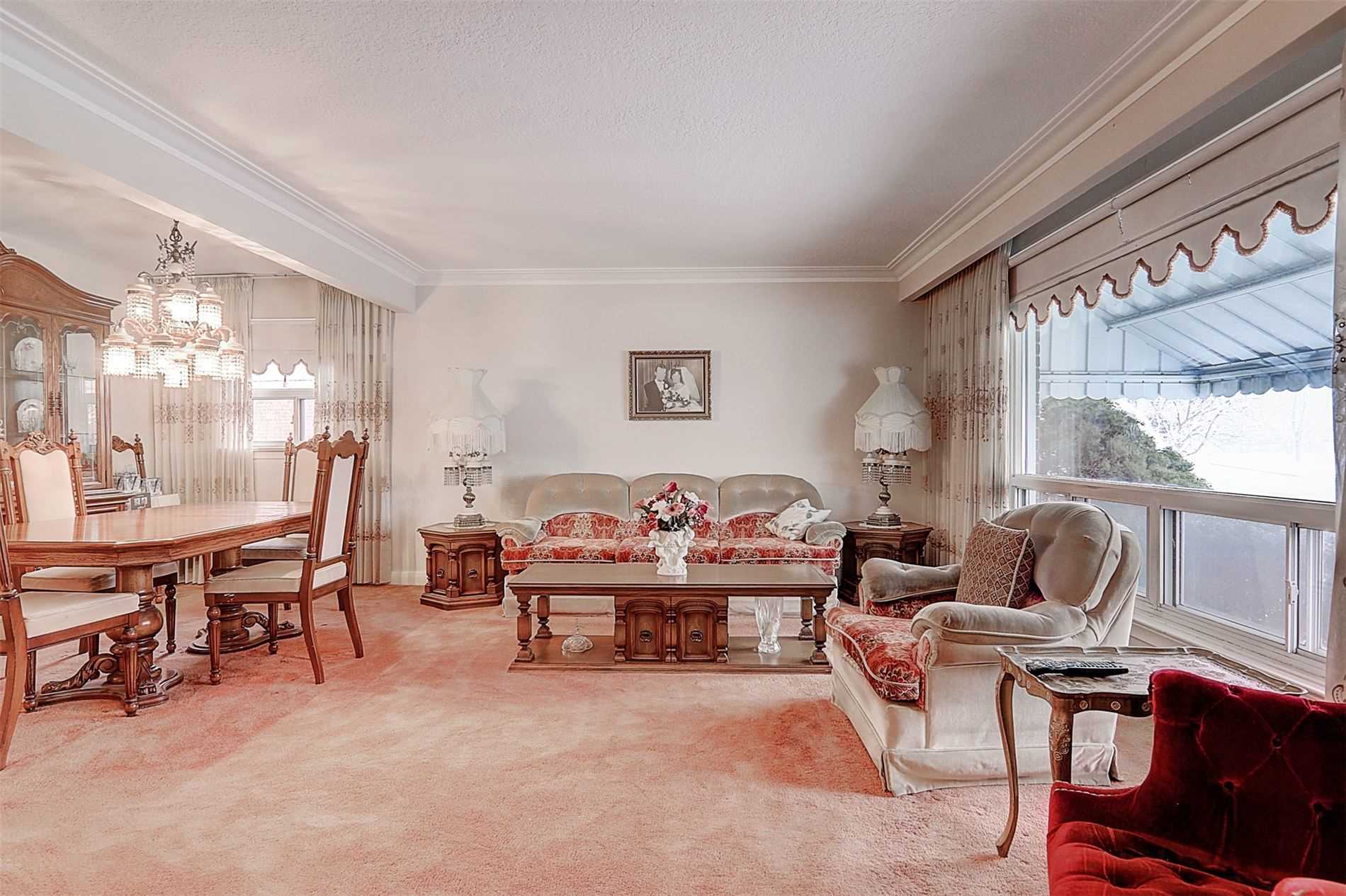 61 Lynvalley Cres
