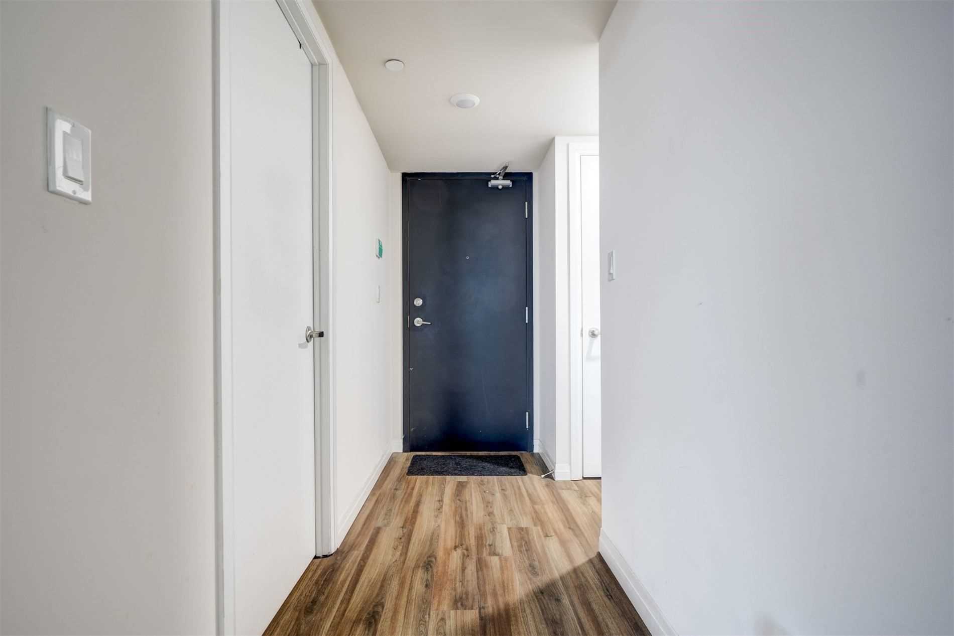 2152 Lawrence Ave E, #607