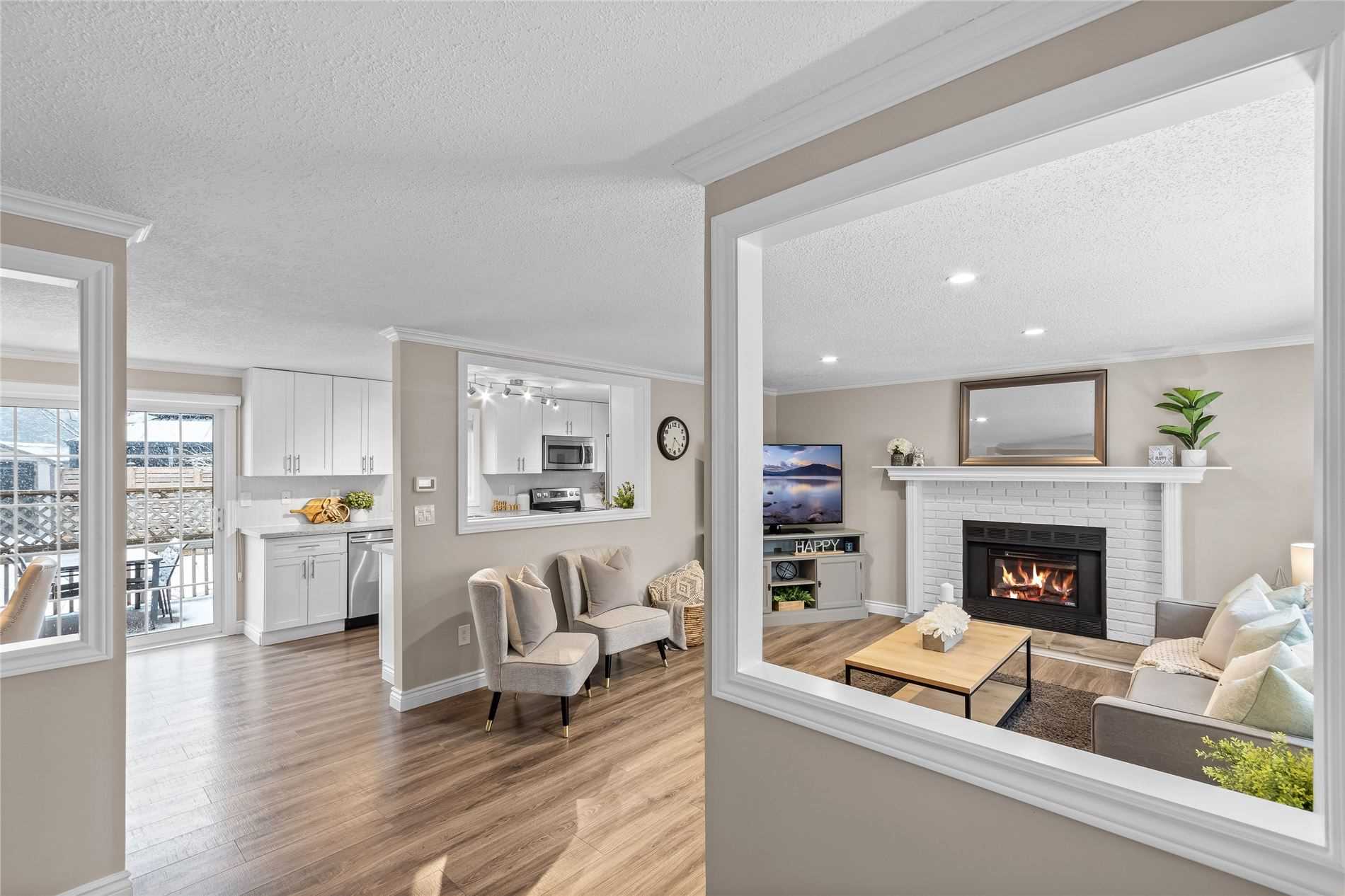 8 Kawartha Rd