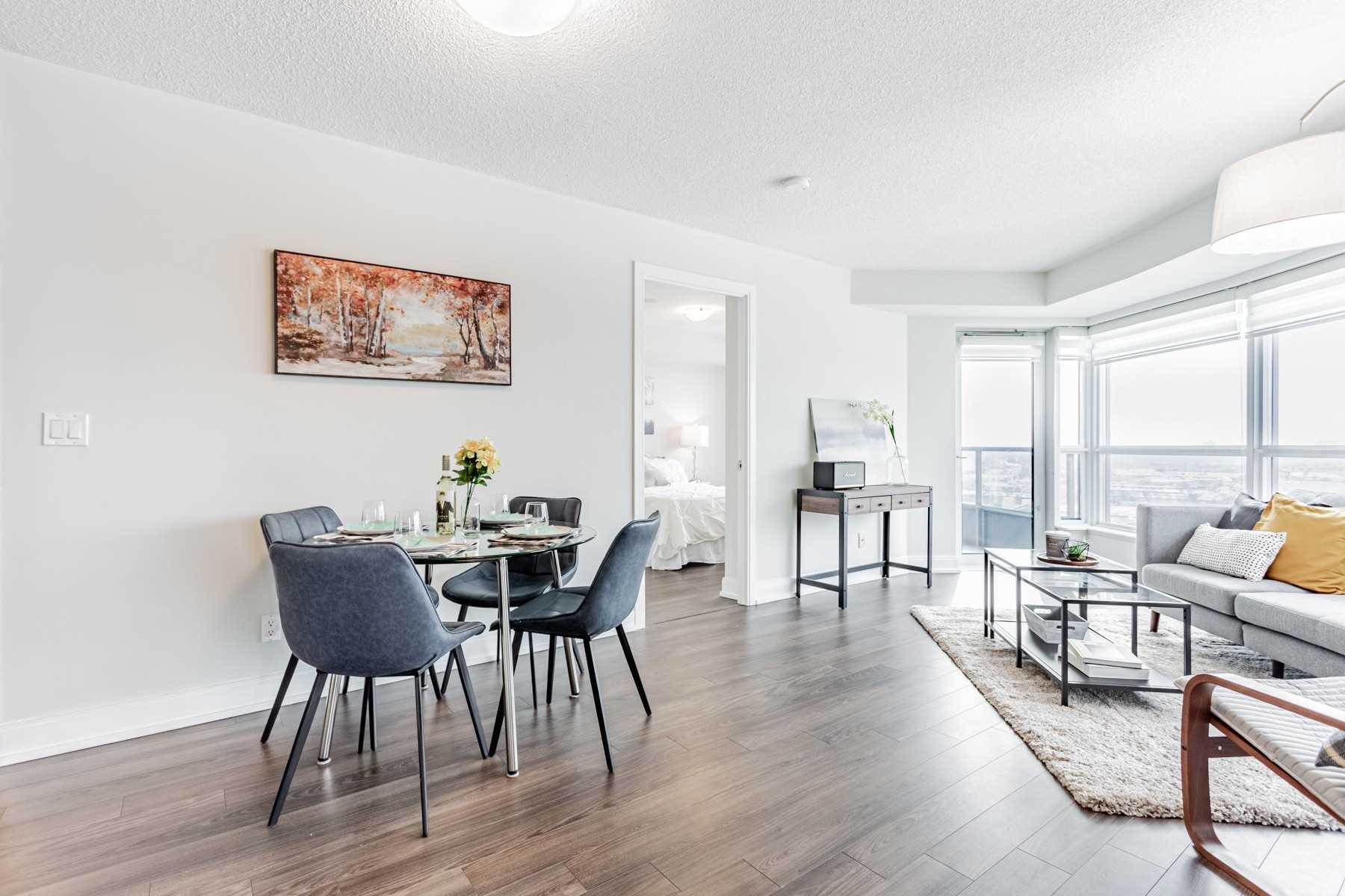 125 Village Green Sq, #1304