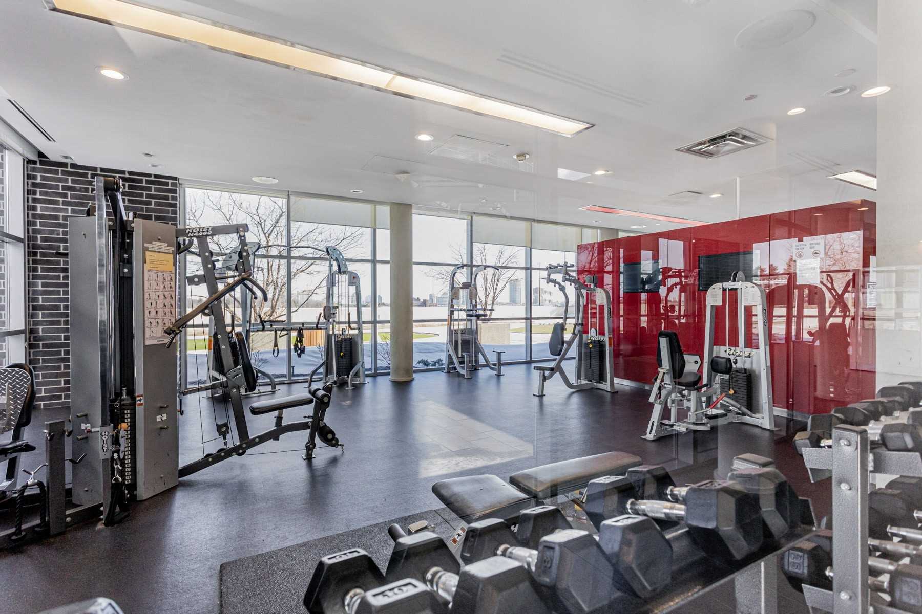 125 Village Green Sq, #1304