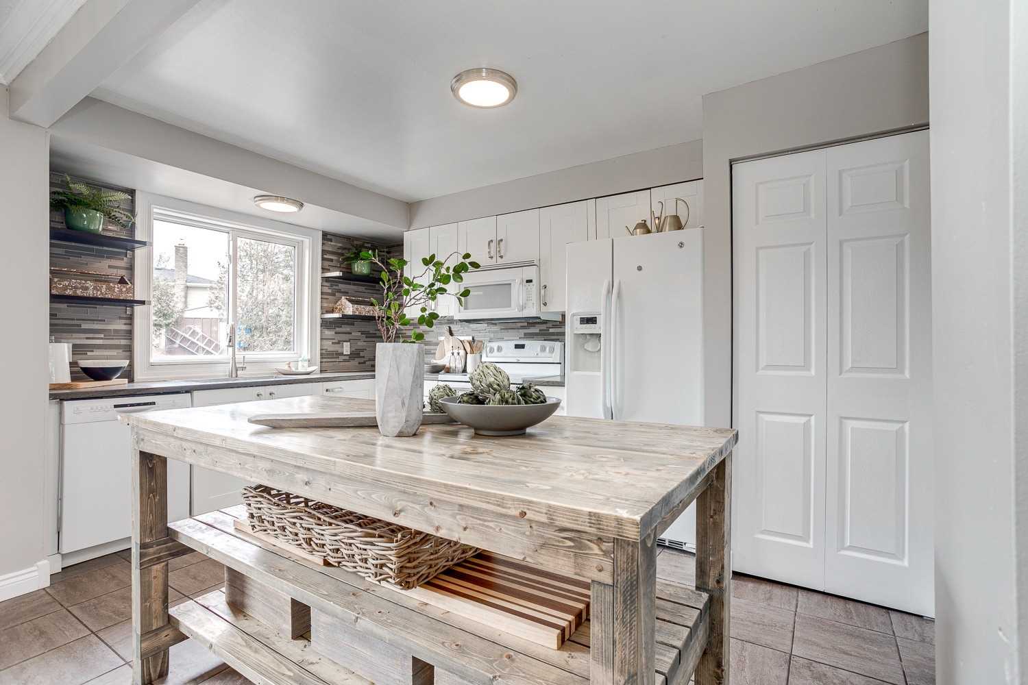 44 Deerpark Cres