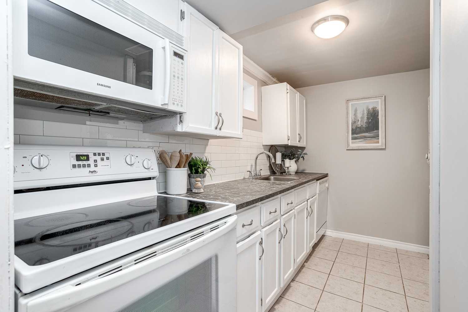 44 Deerpark Cres