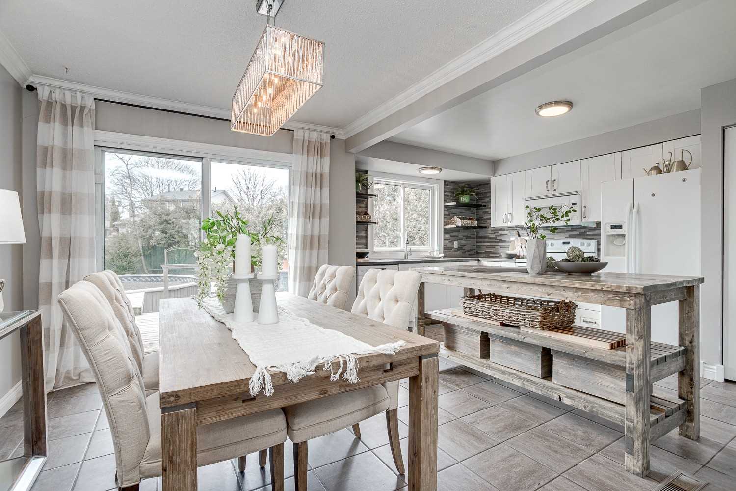44 Deerpark Cres