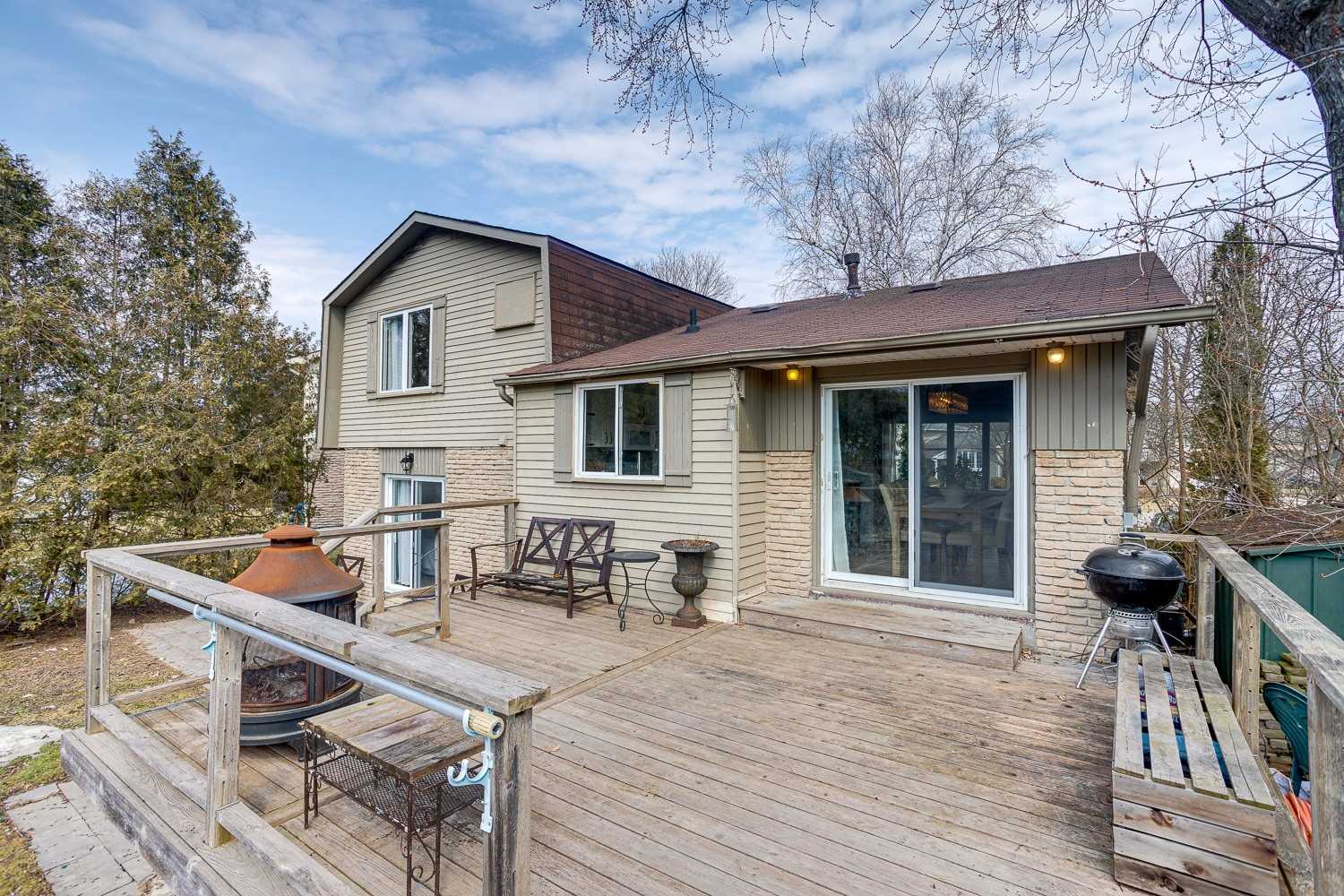 44 Deerpark Cres