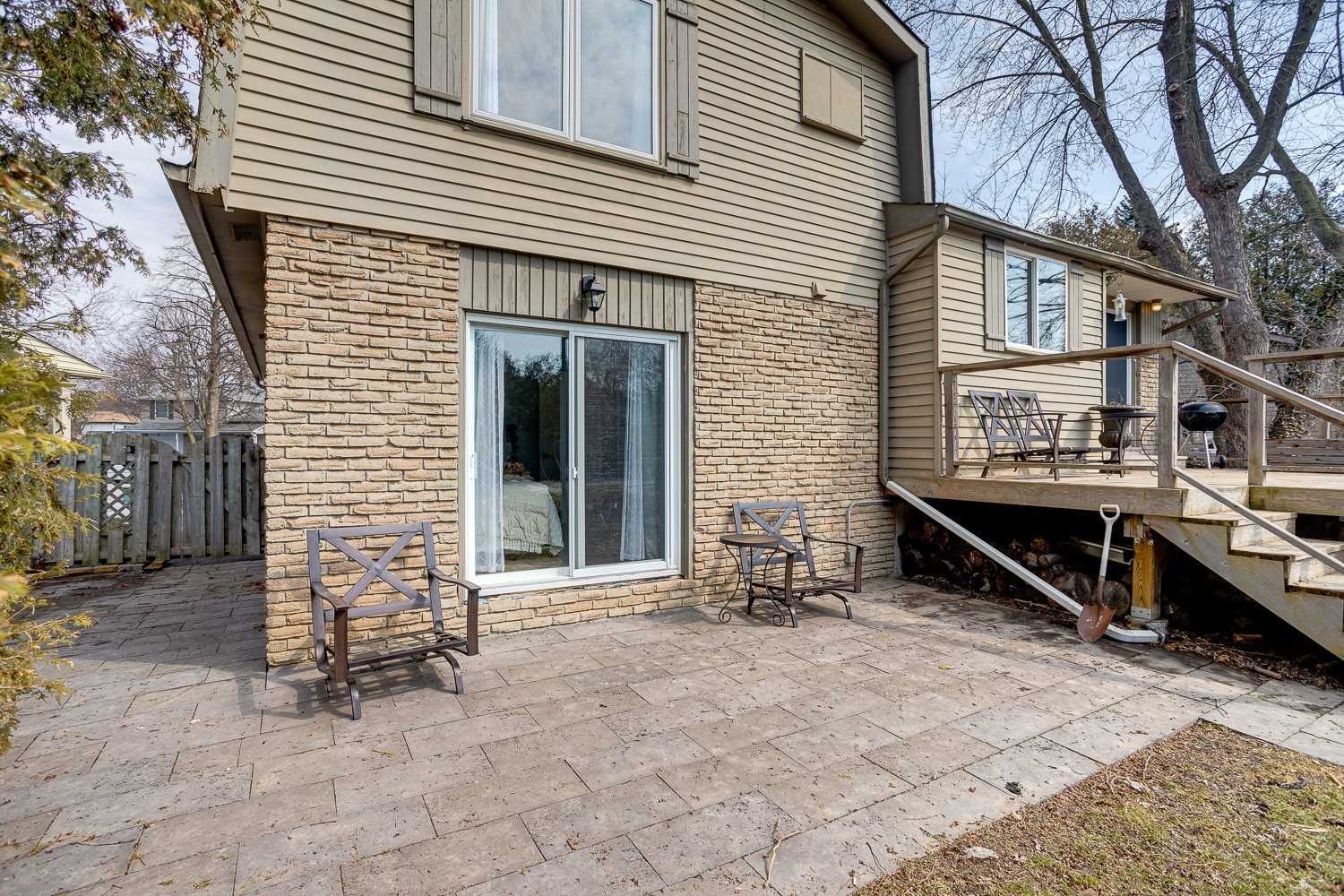 44 Deerpark Cres