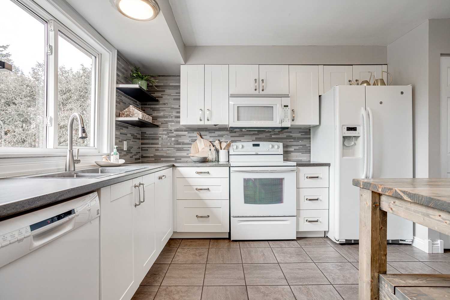 44 Deerpark Cres