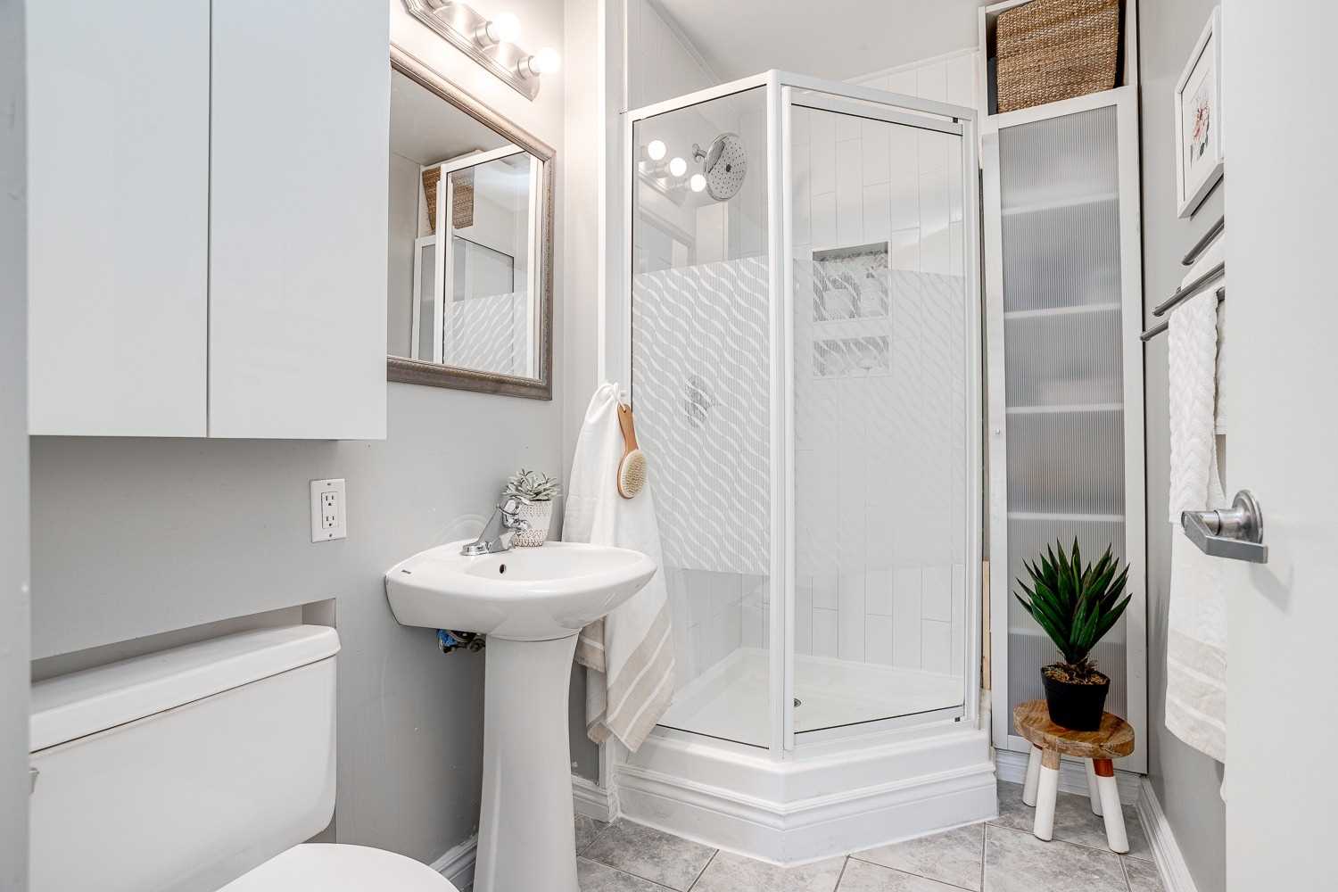 44 Deerpark Cres