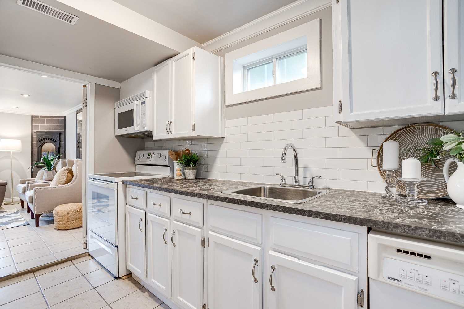 44 Deerpark Cres