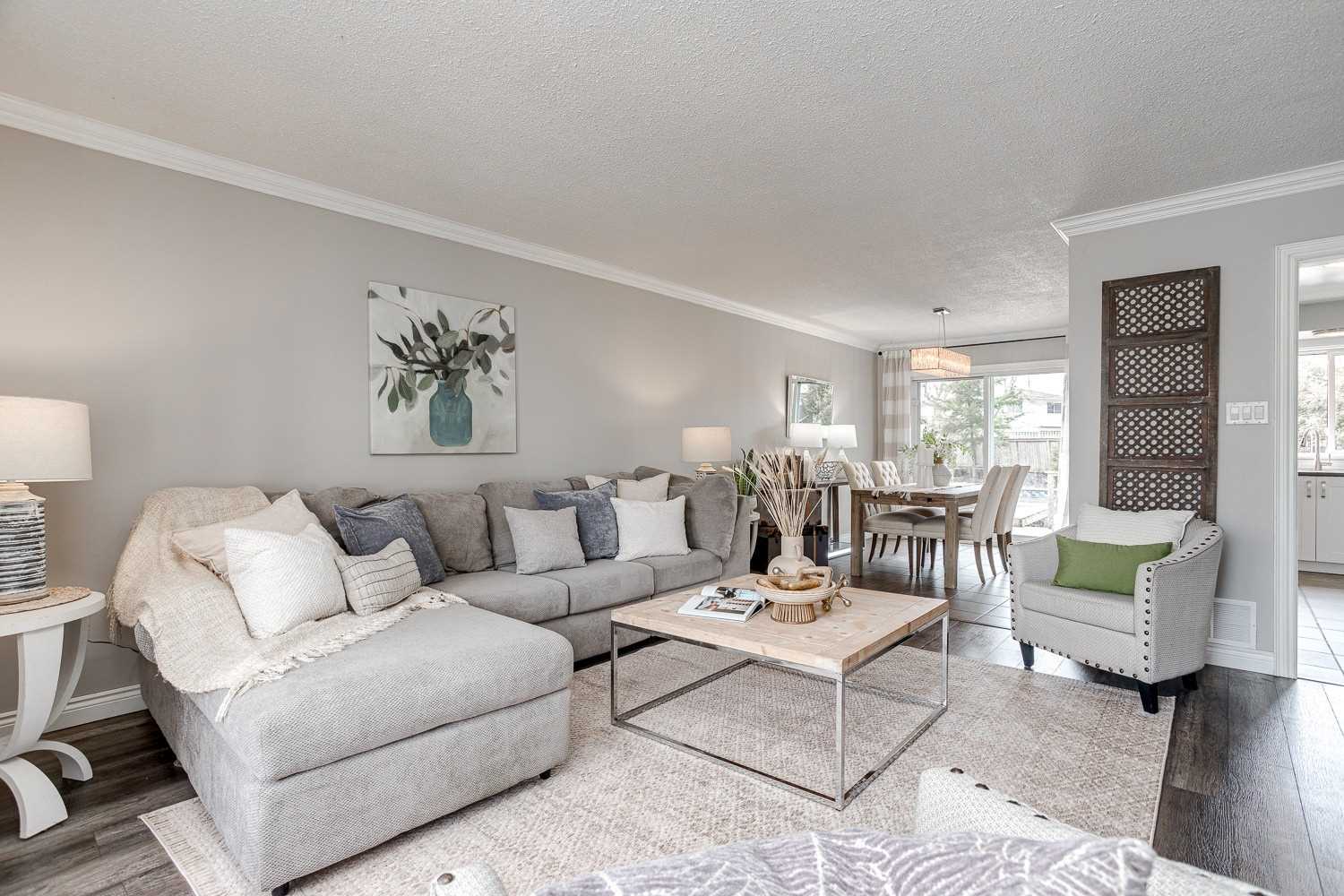 44 Deerpark Cres
