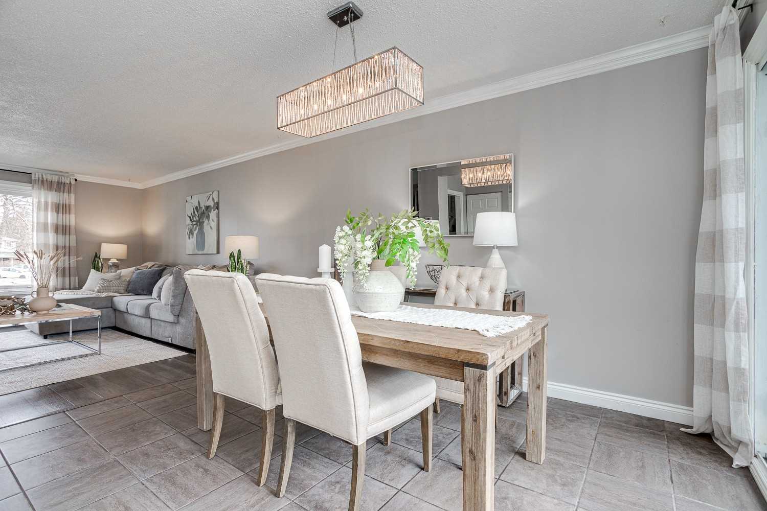 44 Deerpark Cres